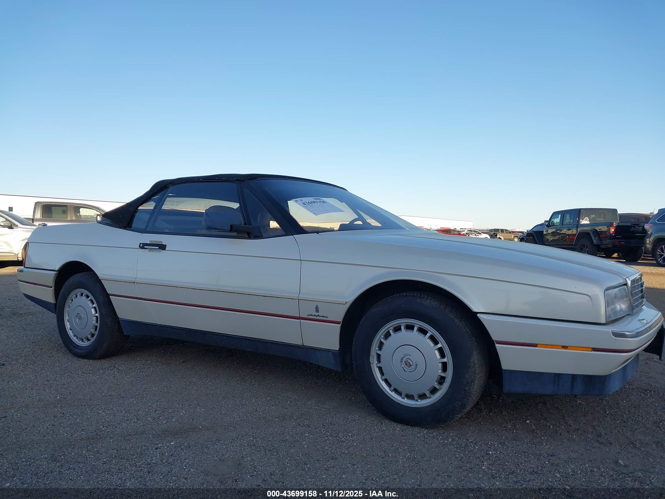1988 Cadillac Allante   White vin: 1G6VR3173JU100664