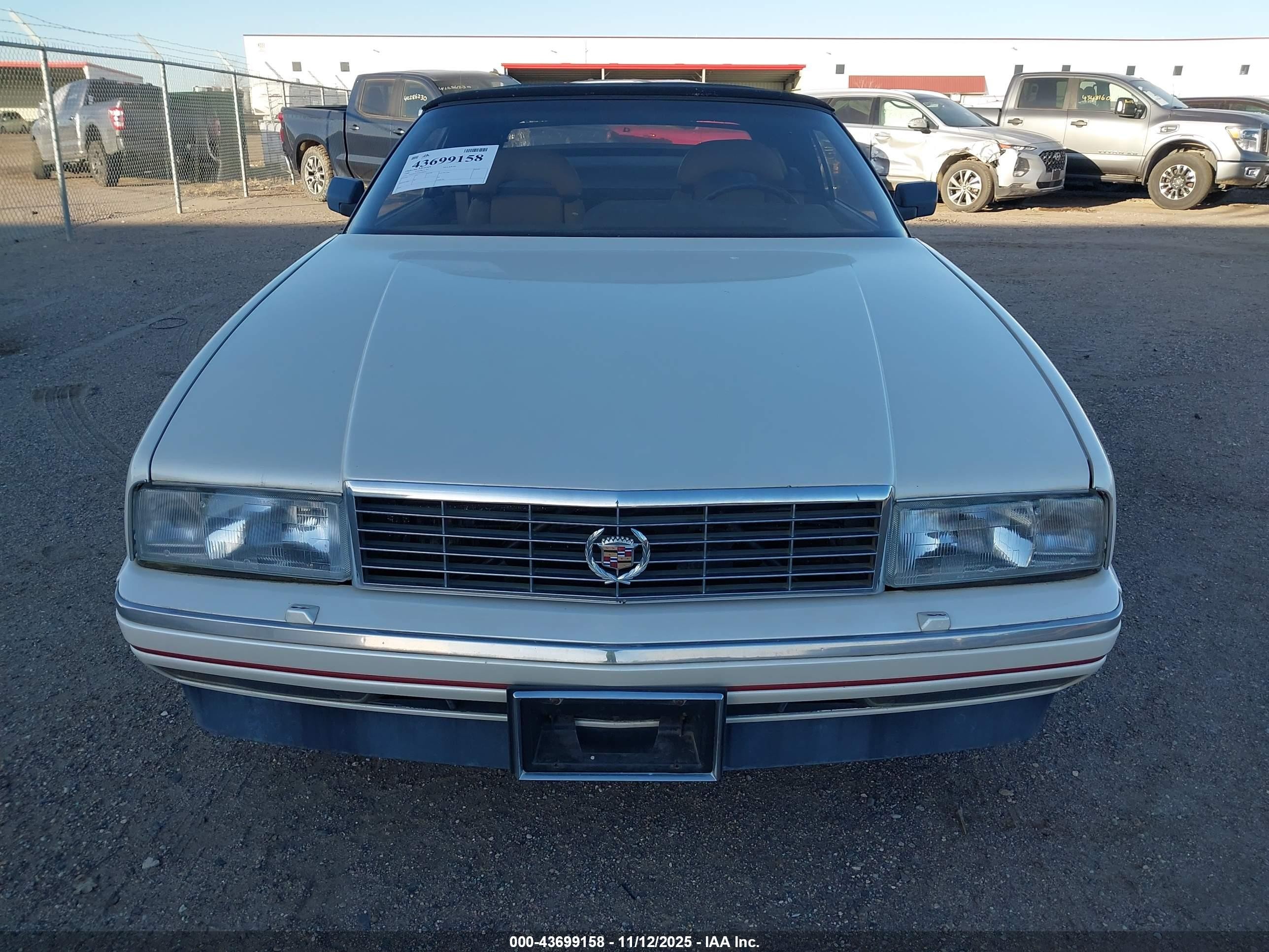 1988 Cadillac Allante   White vin: 1G6VR3173JU100664