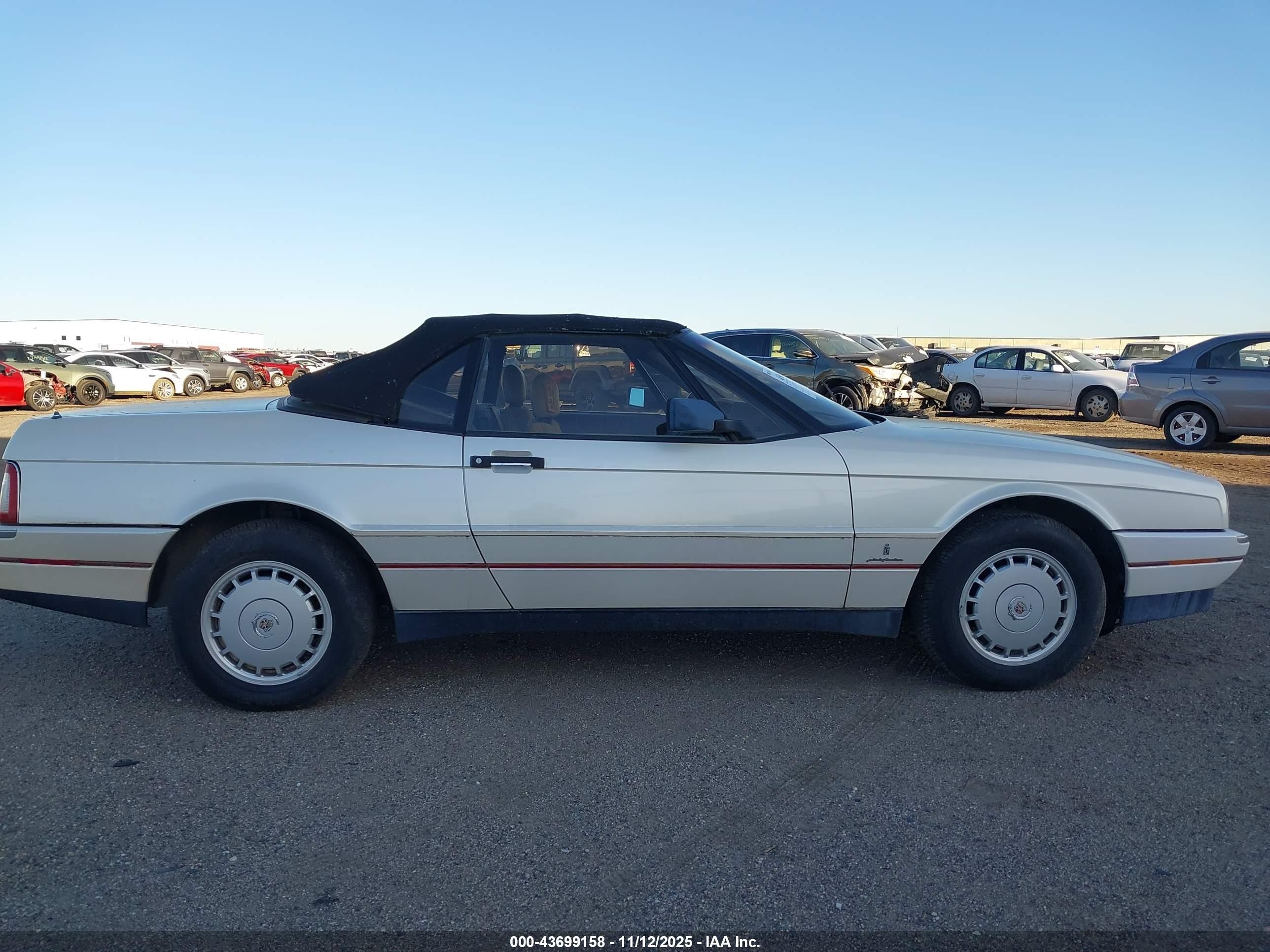 1988 Cadillac Allante   White vin: 1G6VR3173JU100664