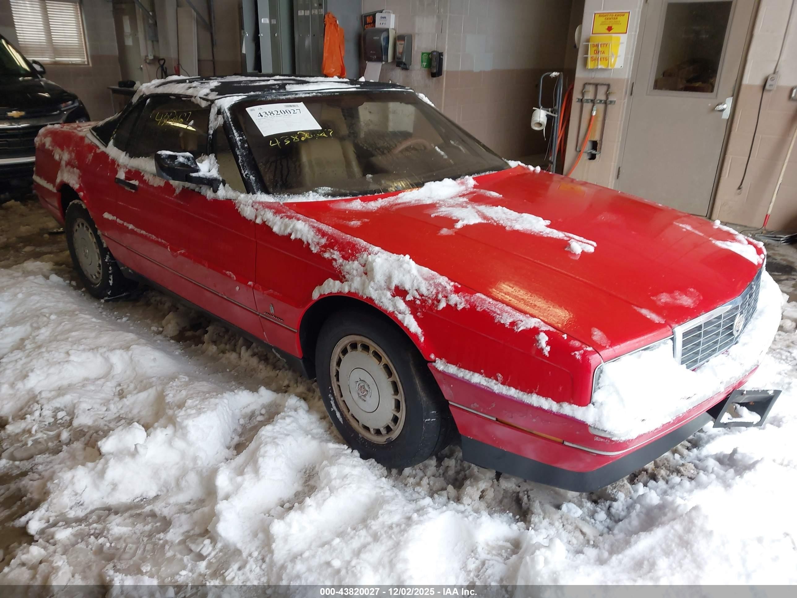 1988 Cadillac Allante   Red vin: 1G6VR3173JU102060