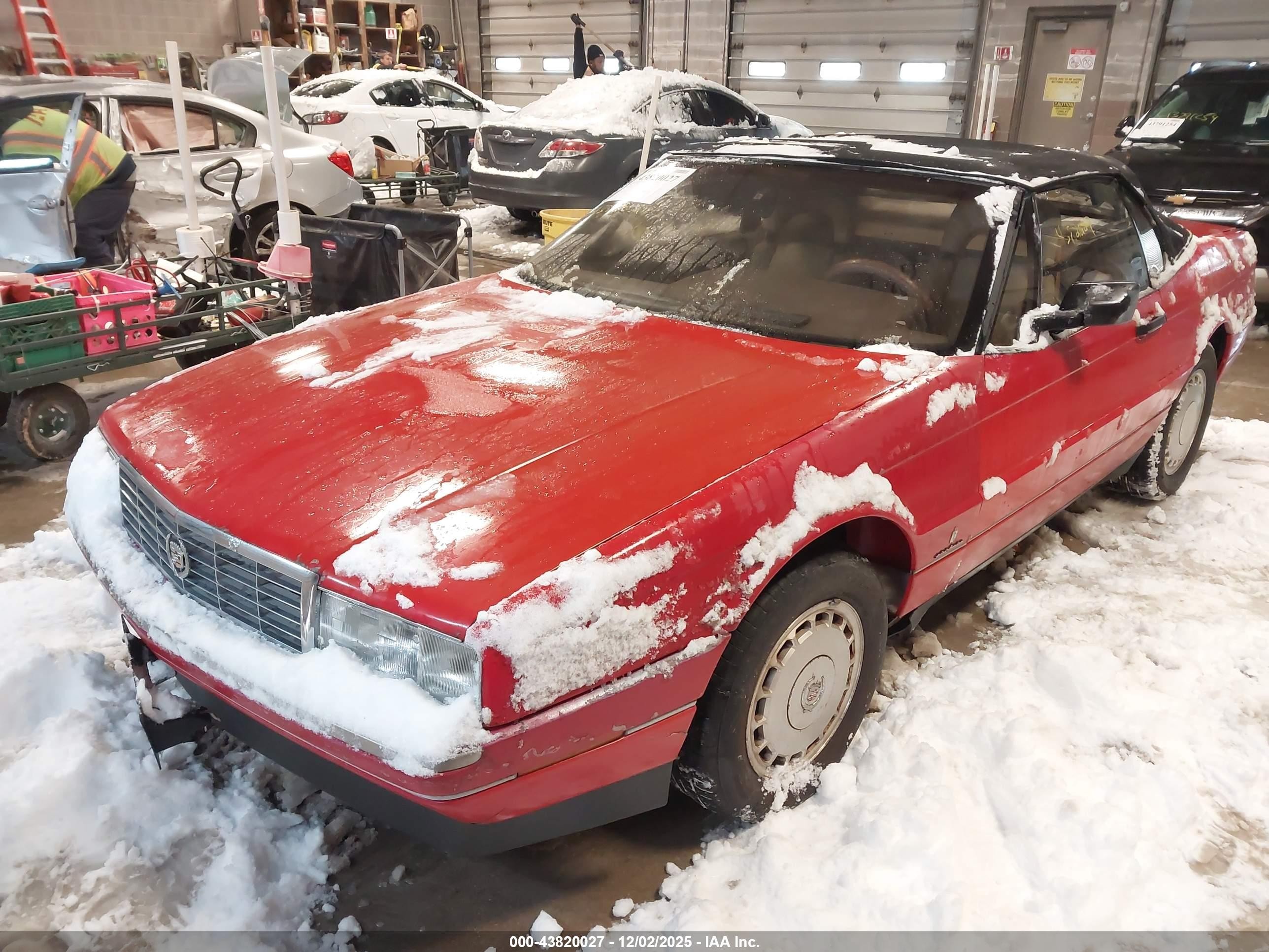 1988 Cadillac Allante   Red vin: 1G6VR3173JU102060
