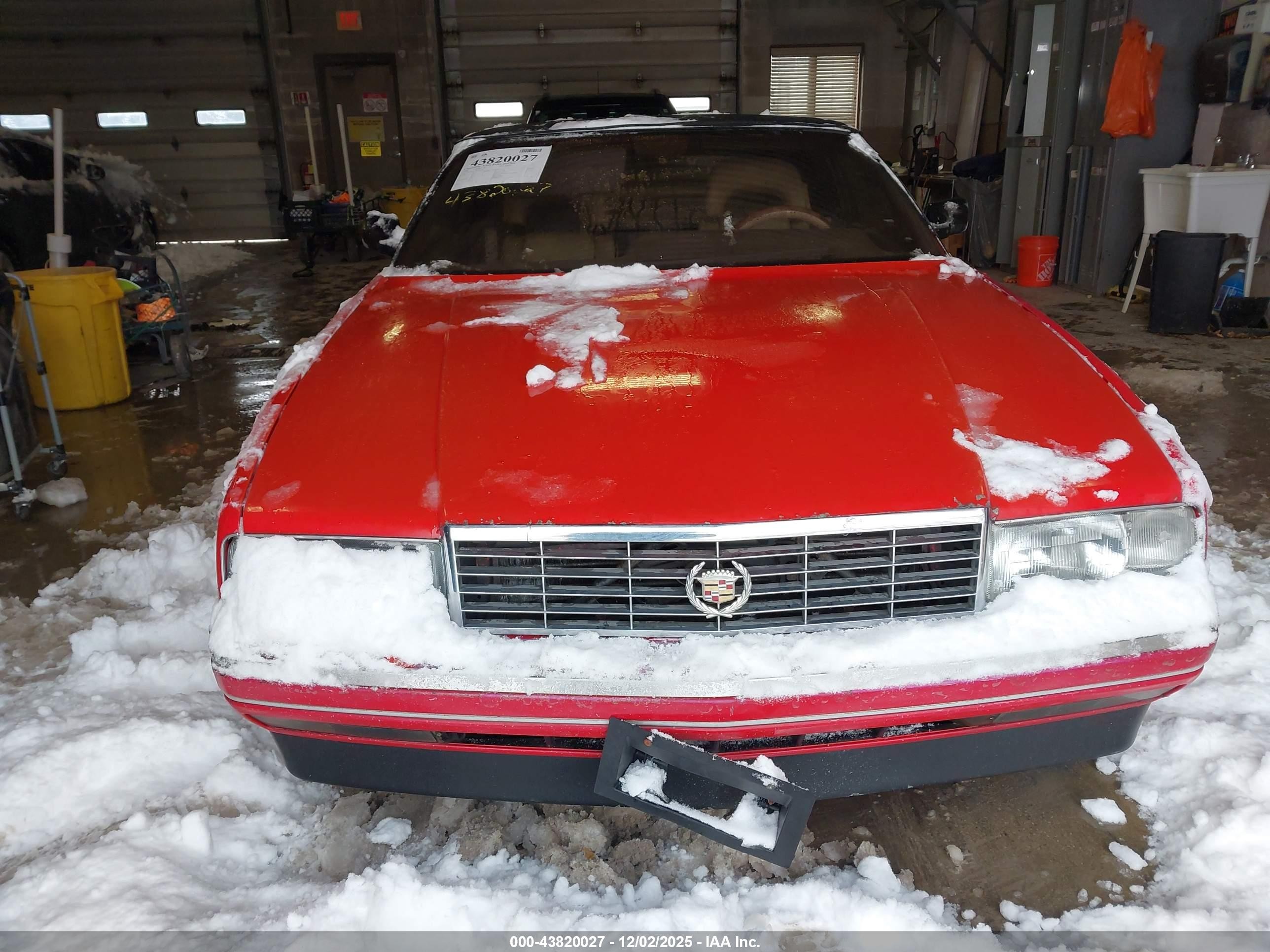 1988 Cadillac Allante   Red vin: 1G6VR3173JU102060