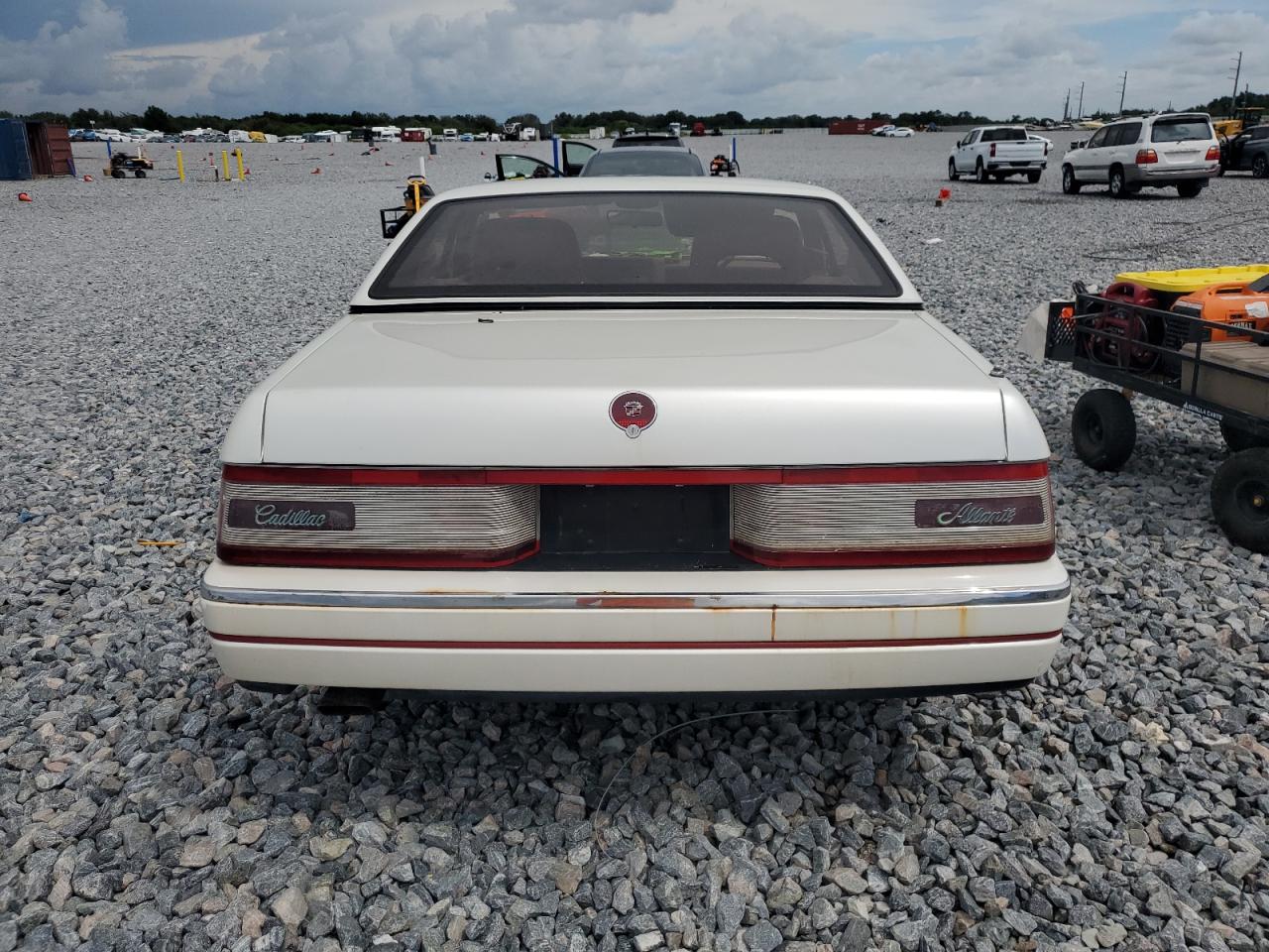 1987 Cadillac Allante White vin: 1G6VR3175HU100207