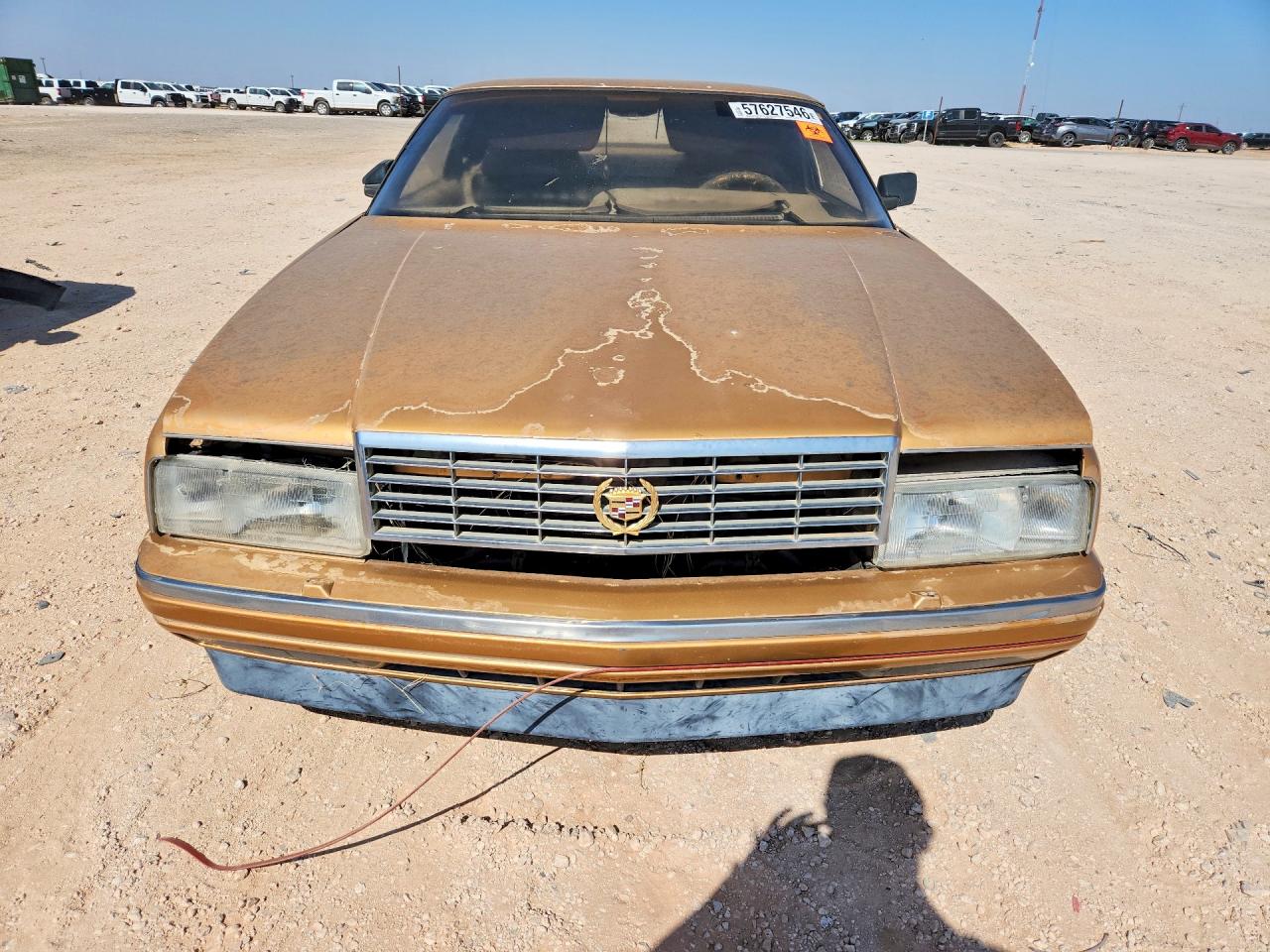 1986 Cadillac Allante Gold vin: 1G6VR3175HU102474