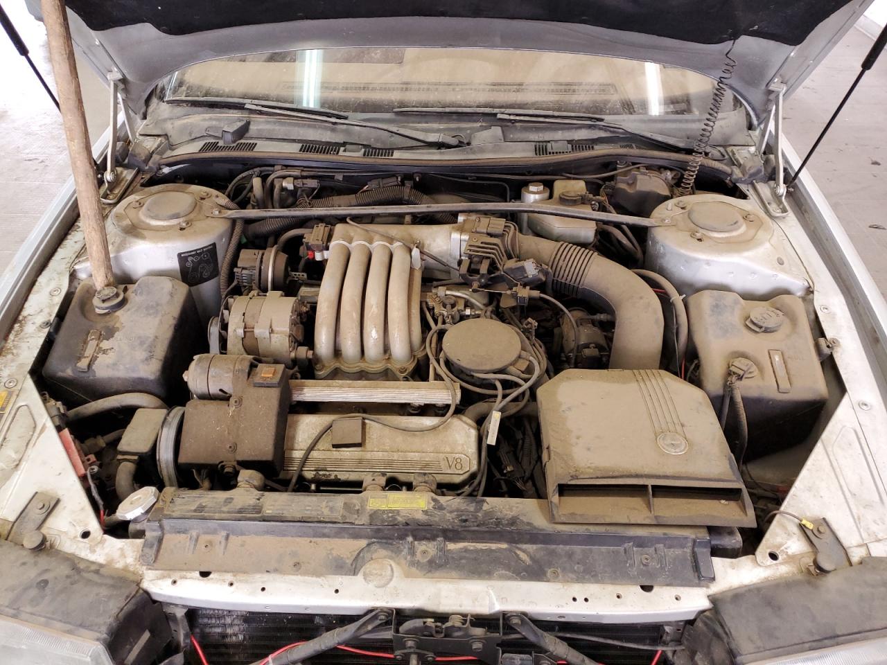 1987 Cadillac Allante Серебряный vin: 1G6VR3175HU103303