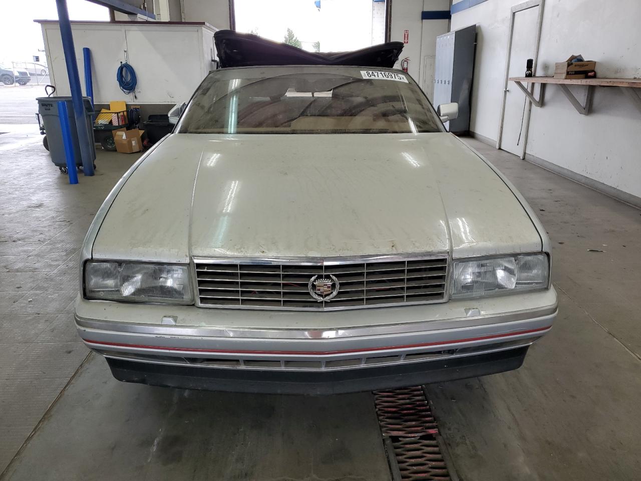 1987 Cadillac Allante Серебряный vin: 1G6VR3175HU103303