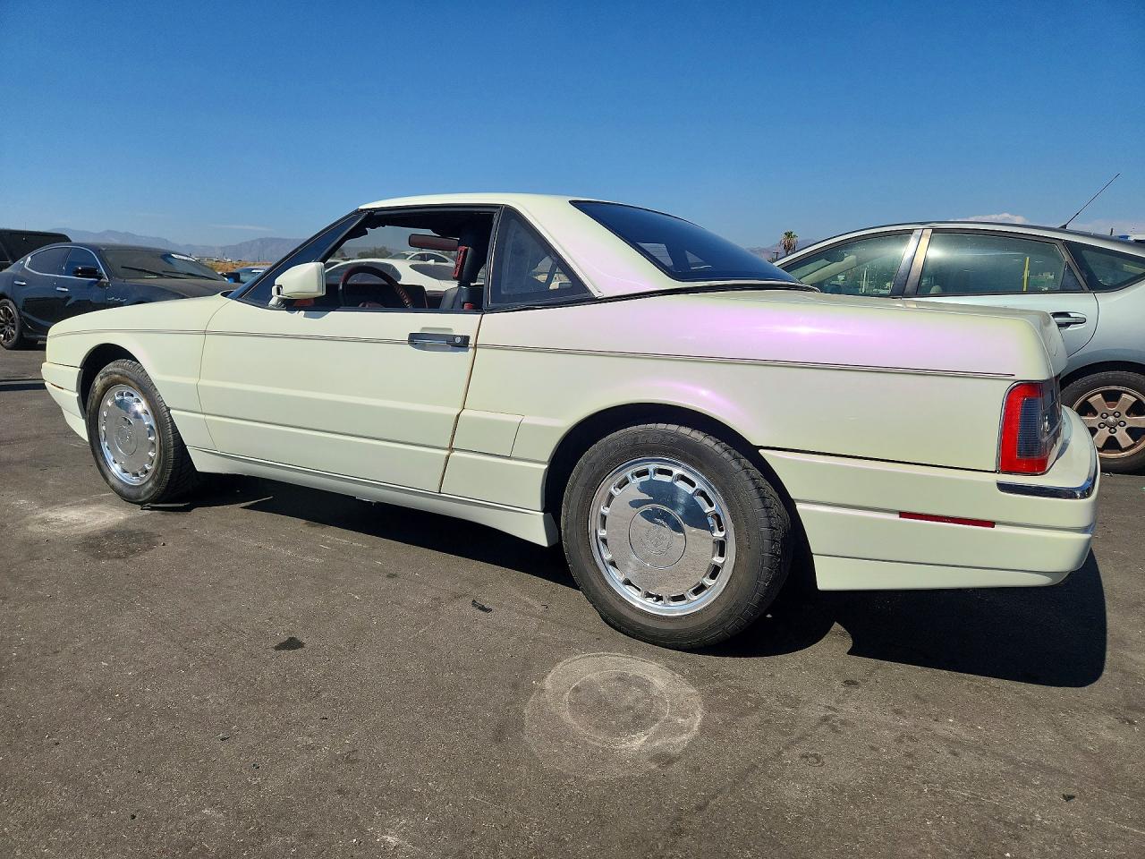 1987 Cadillac Allante White vin: 1G6VR3177HU100550