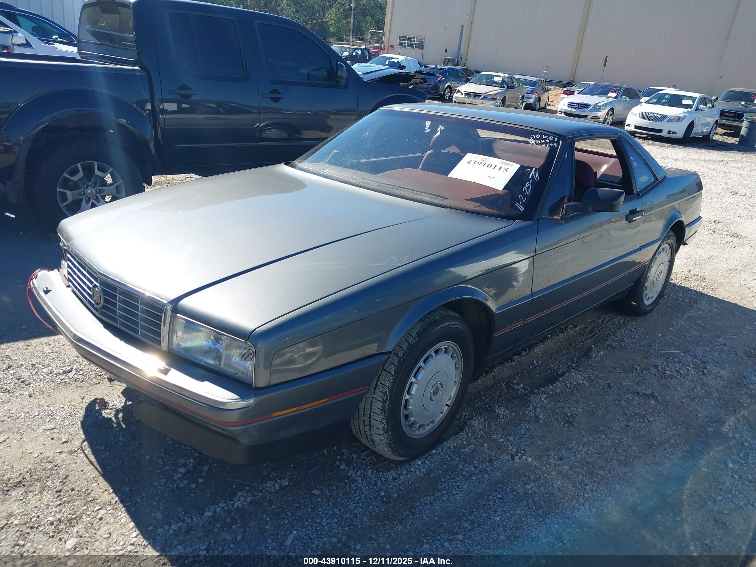 1988 Cadillac Allante   Gray vin: 1G6VR3177JU100683