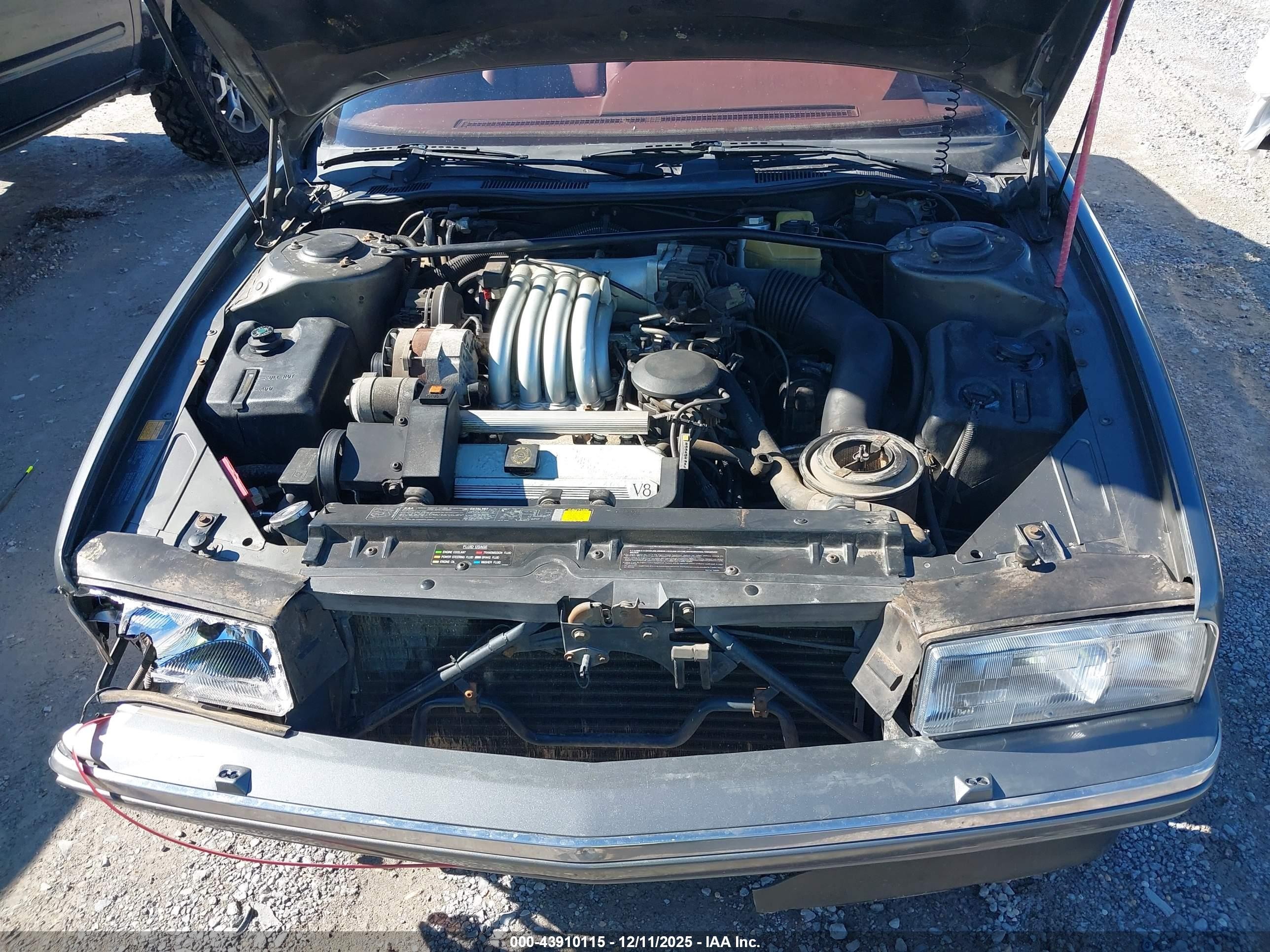 1988 Cadillac Allante   Gray vin: 1G6VR3177JU100683