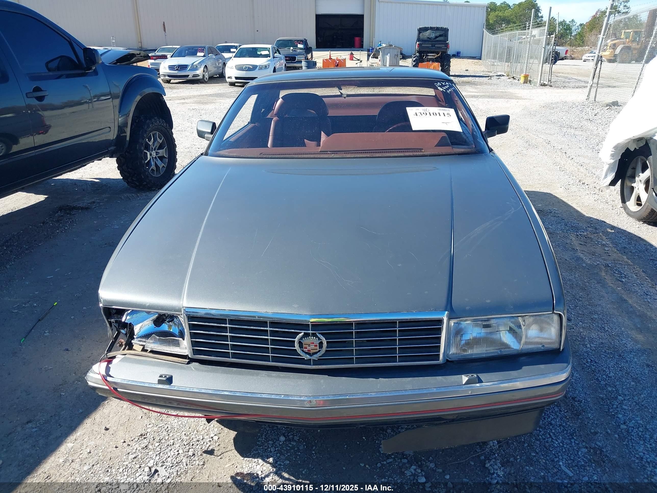 1988 Cadillac Allante   Gray vin: 1G6VR3177JU100683