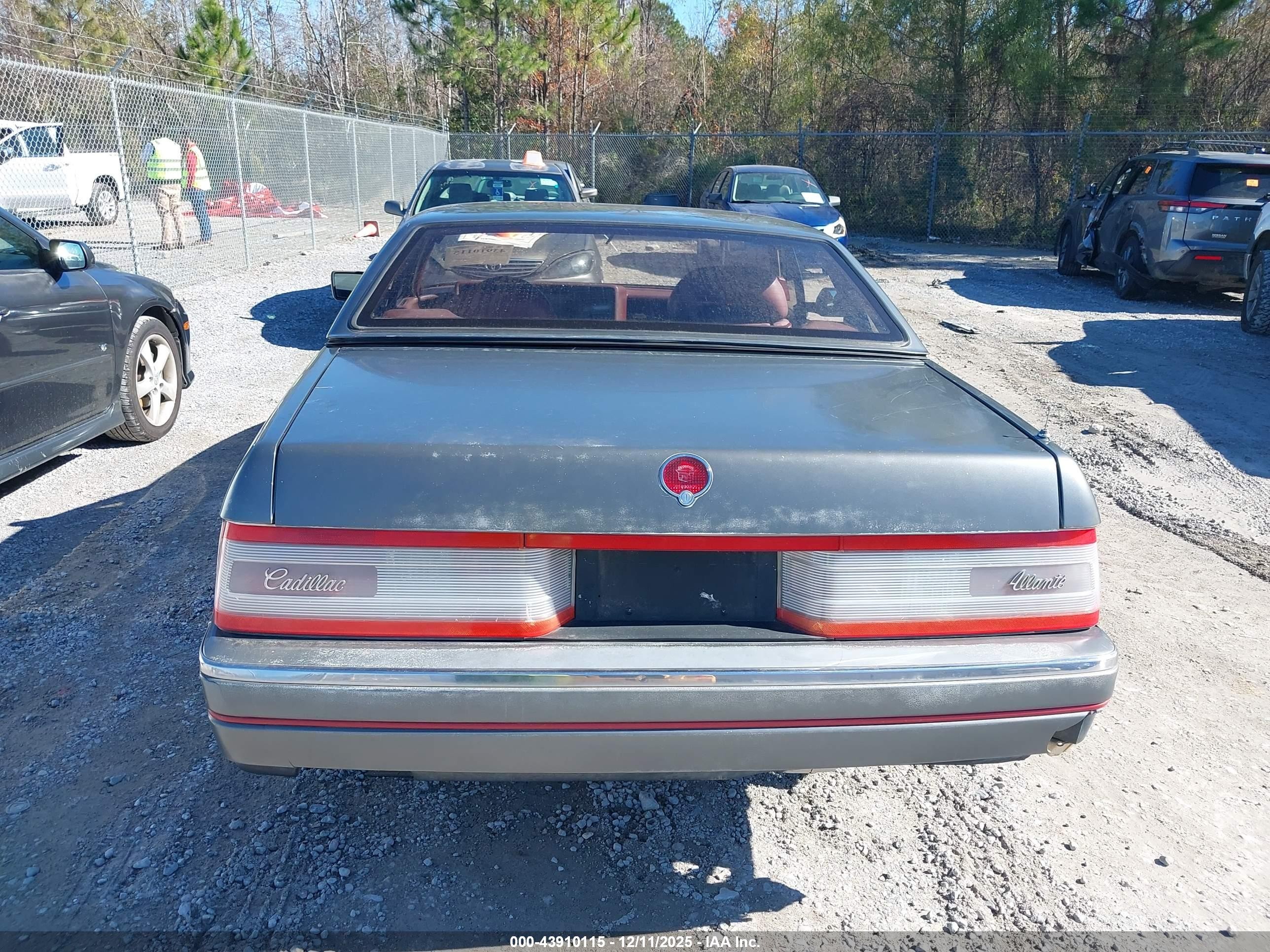 1988 Cadillac Allante   Gray vin: 1G6VR3177JU100683