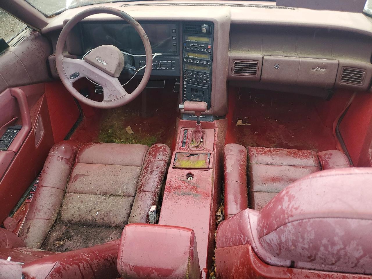 1987 Cadillac Allante Silver vin: 1G6VR3179HU102736