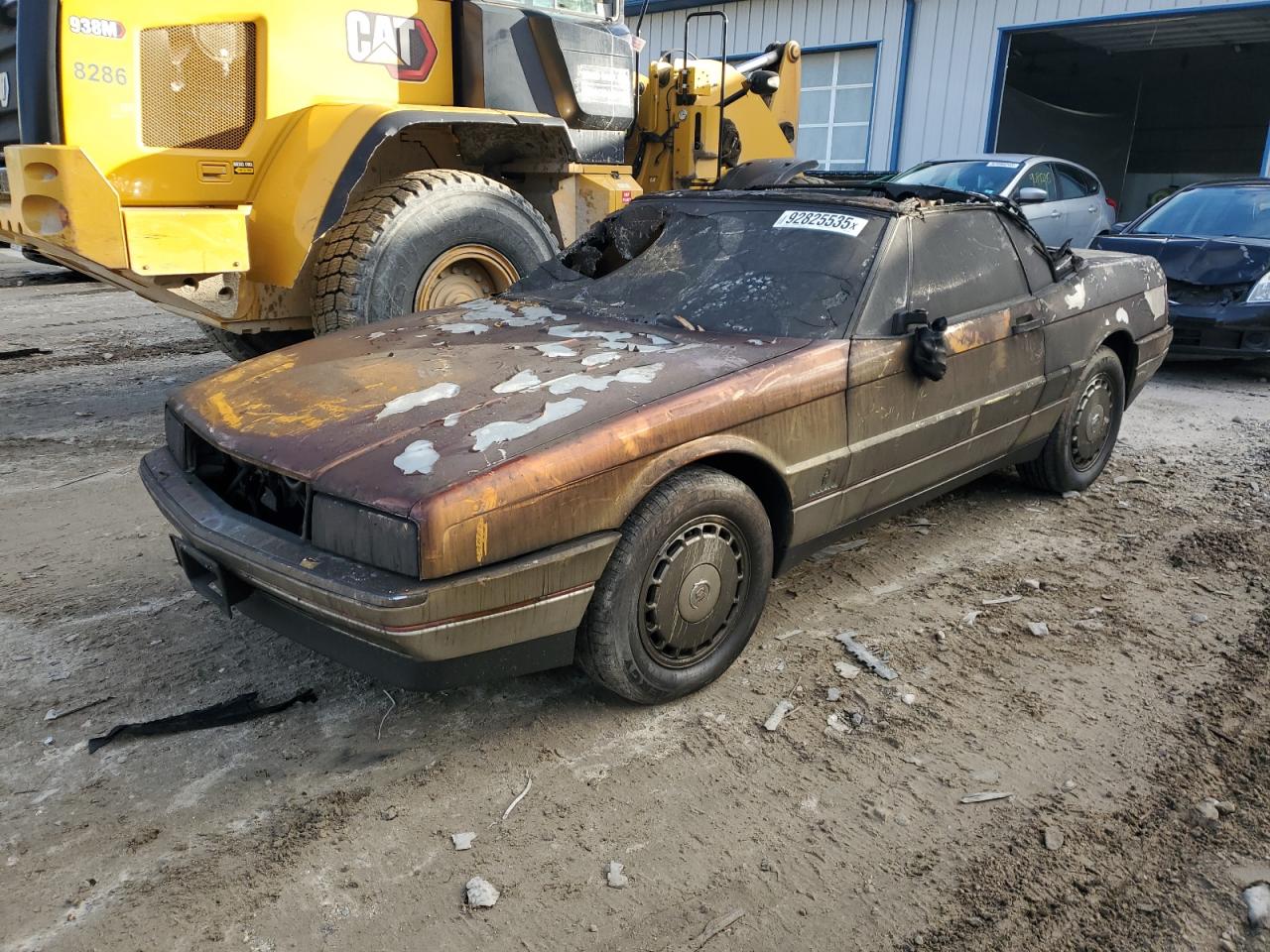 1G6VR3183KU102652