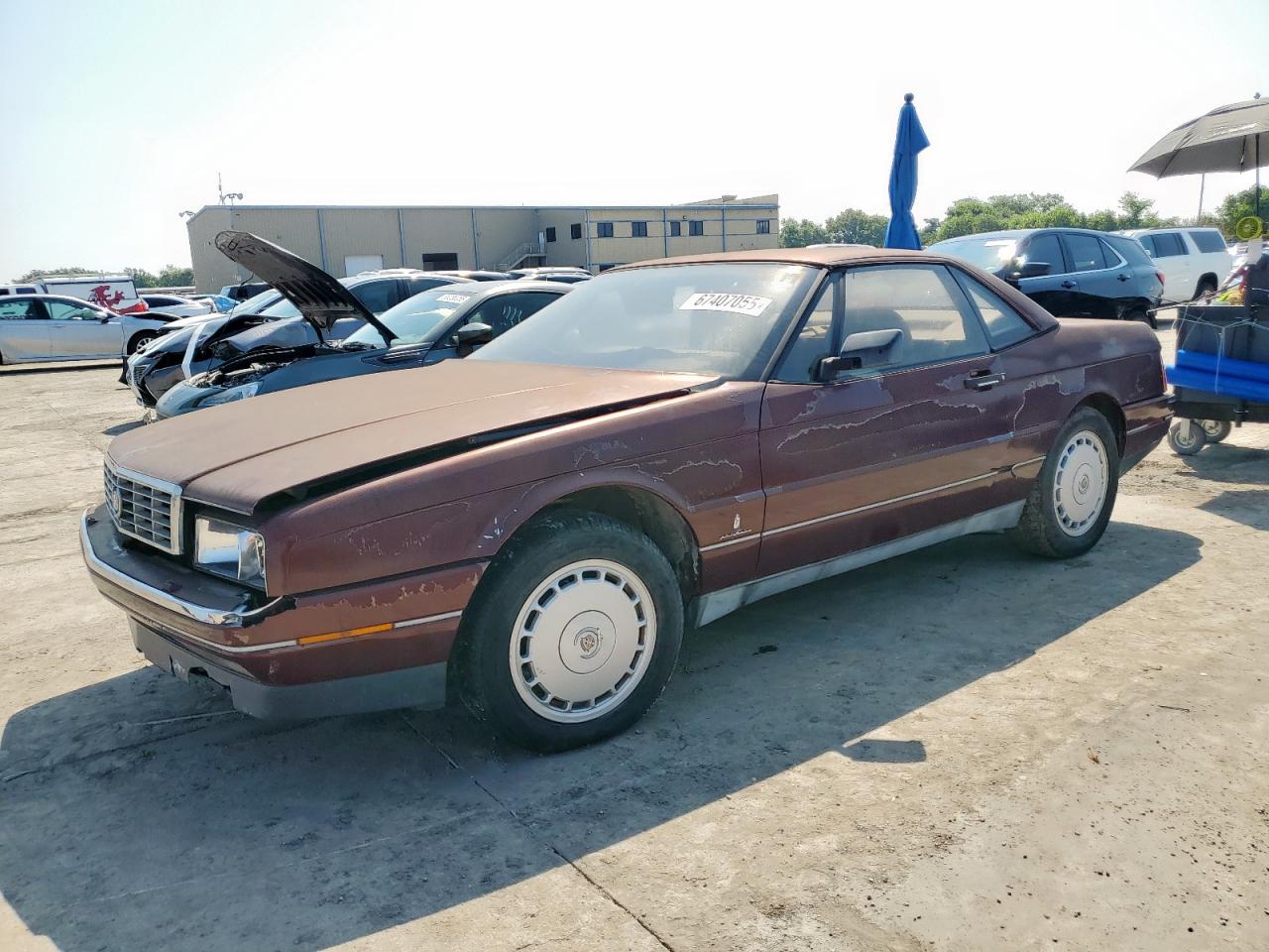 1990 Cadillac Allante Cv Red vin: 1G6VR3385LU100142