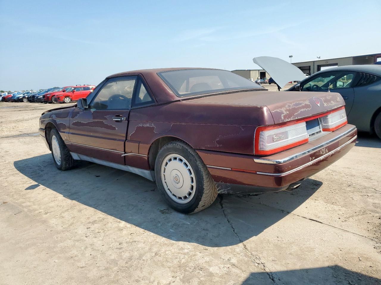 1990 Cadillac Allante Cv Red vin: 1G6VR3385LU100142