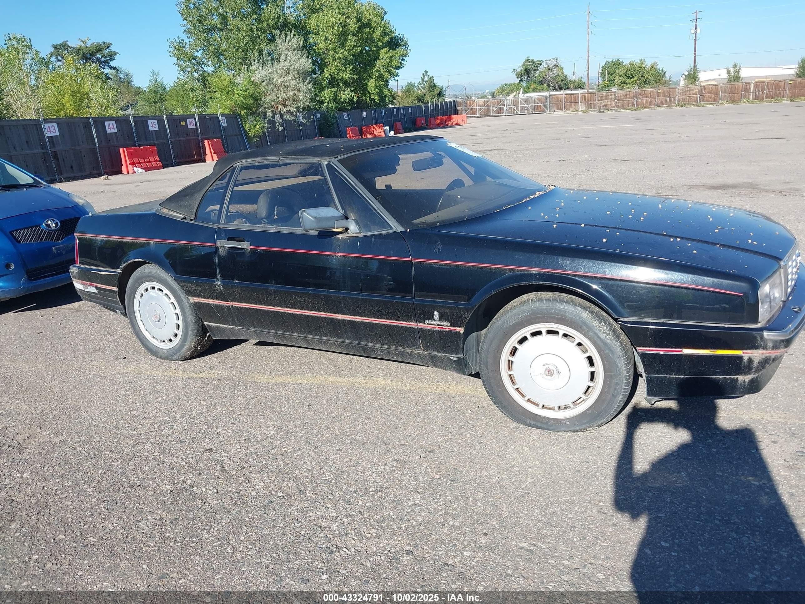 1990 Cadillac Allante Cv/ht Black vin: 1G6VR3389LU100256
