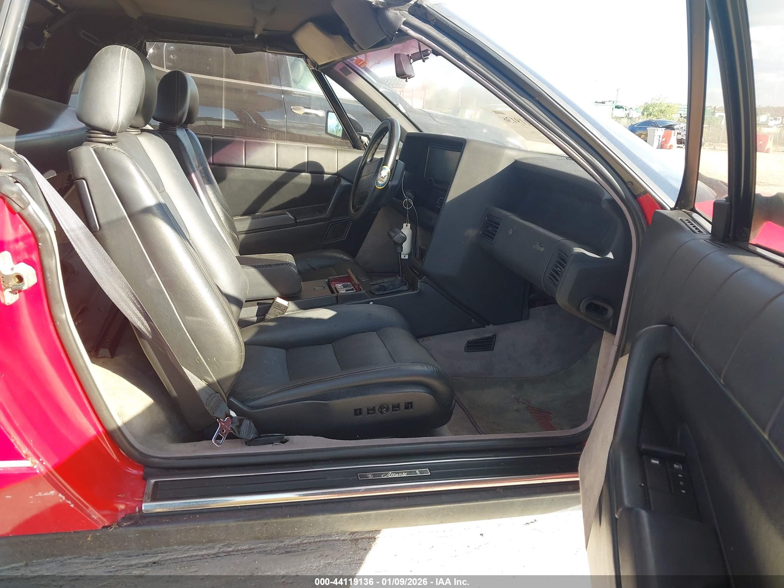 1990 Cadillac Allante   Red vin: 1G6VS3380LU126488