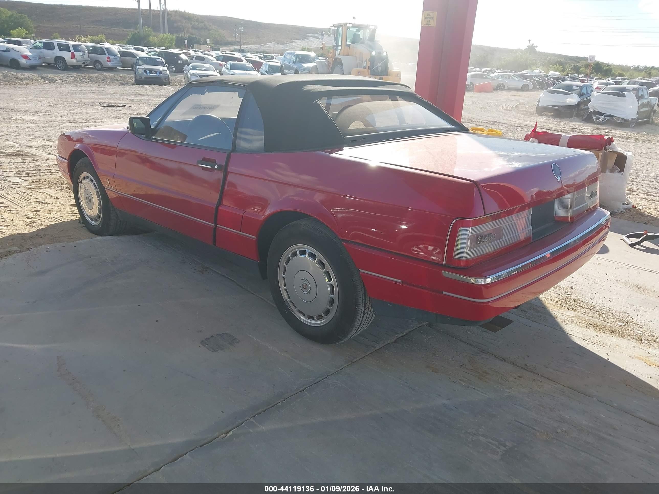 1990 Cadillac Allante   Red vin: 1G6VS3380LU126488