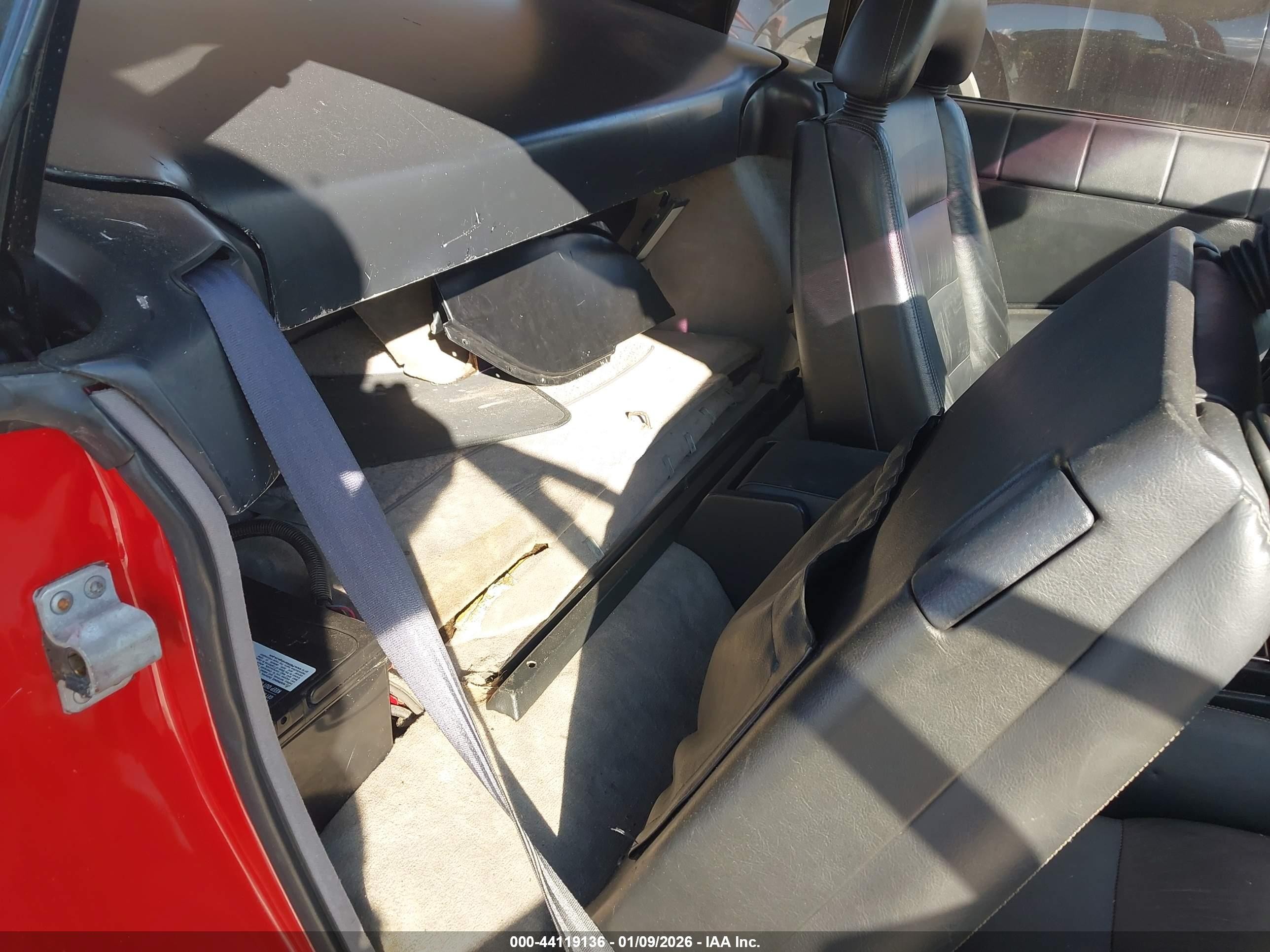 1990 Cadillac Allante   Red vin: 1G6VS3380LU126488
