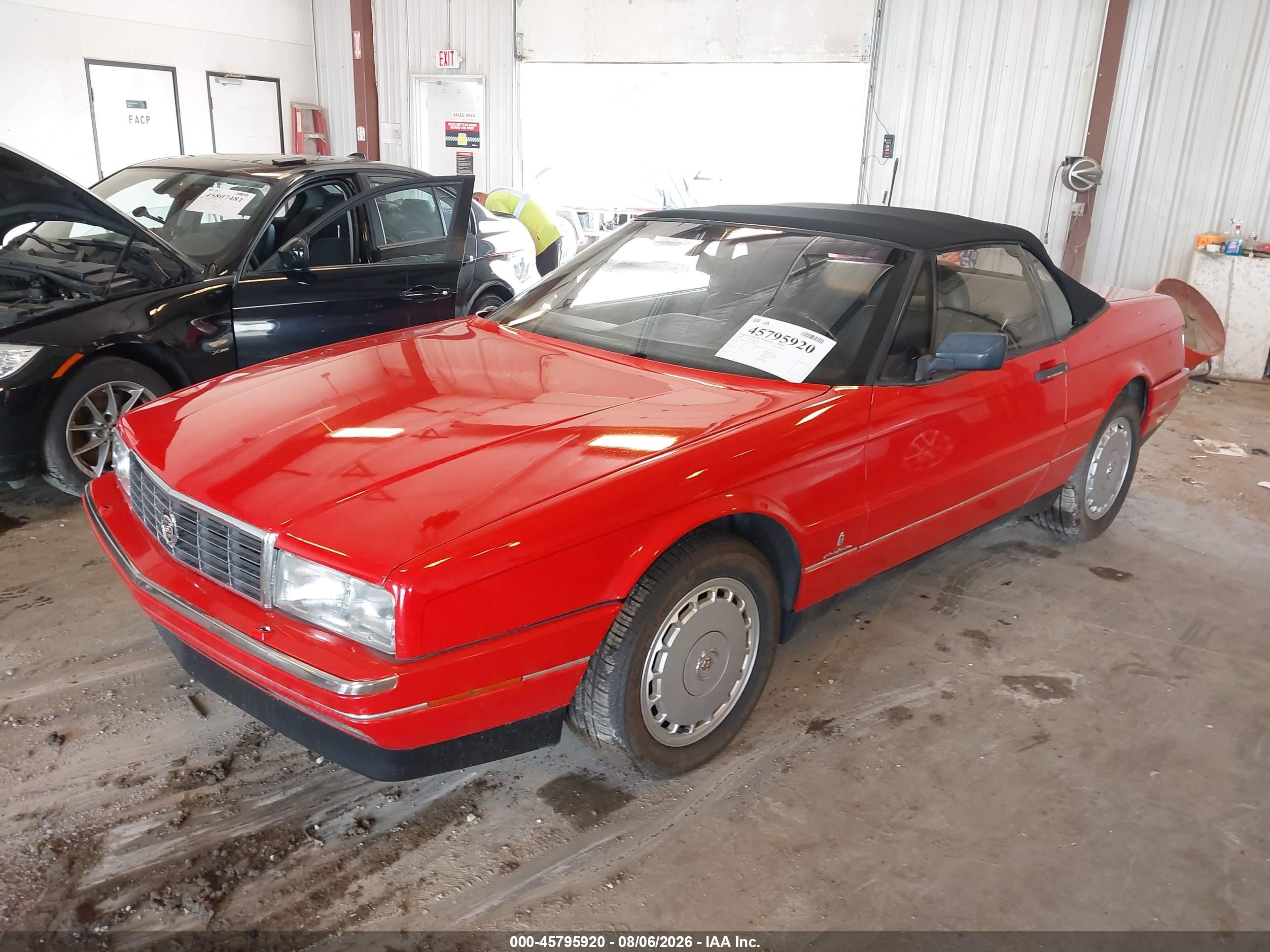 1990 Cadillac Allante   Red vin: 1G6VS3381LU126807