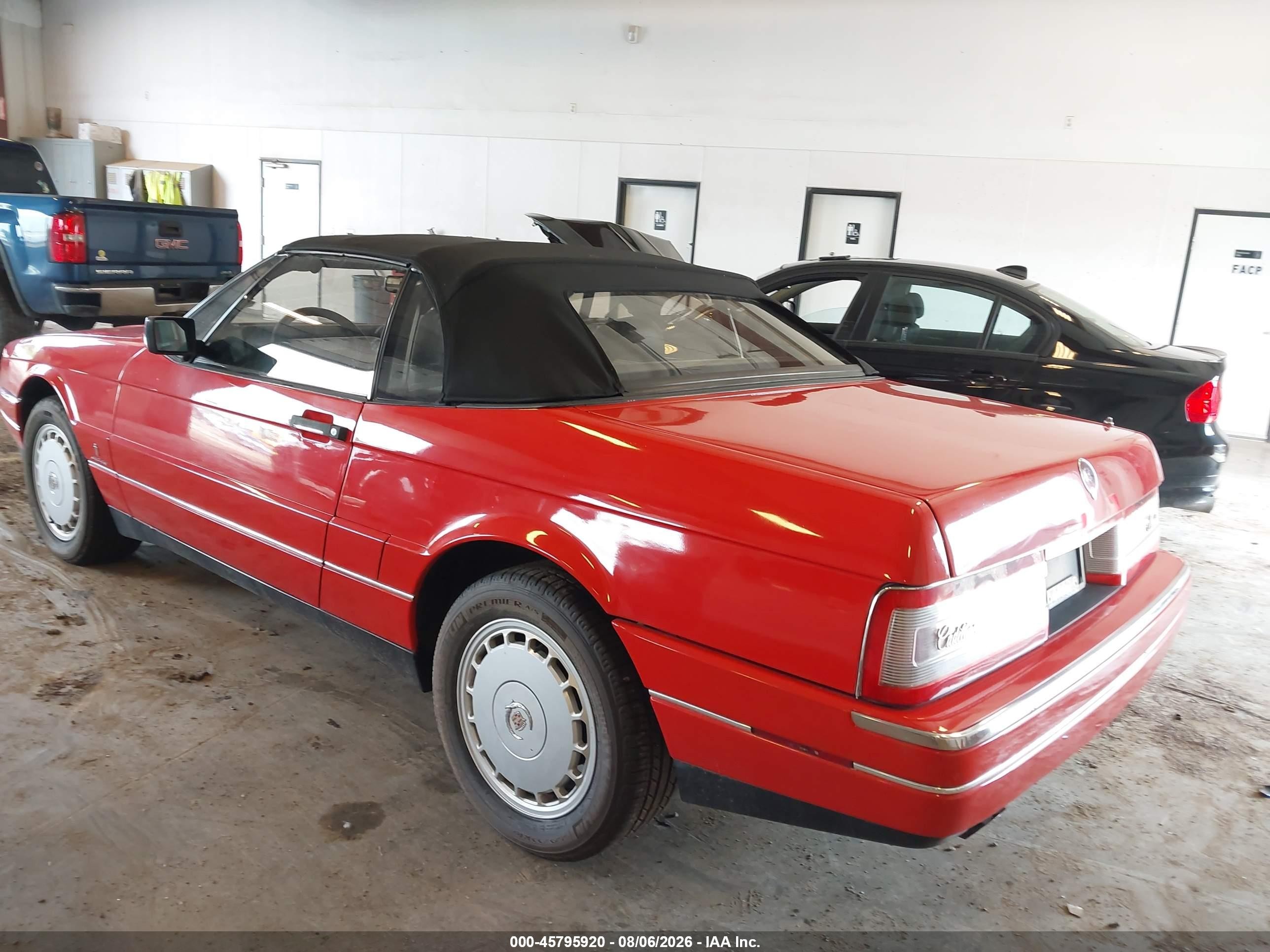 1990 Cadillac Allante   Red vin: 1G6VS3381LU126807