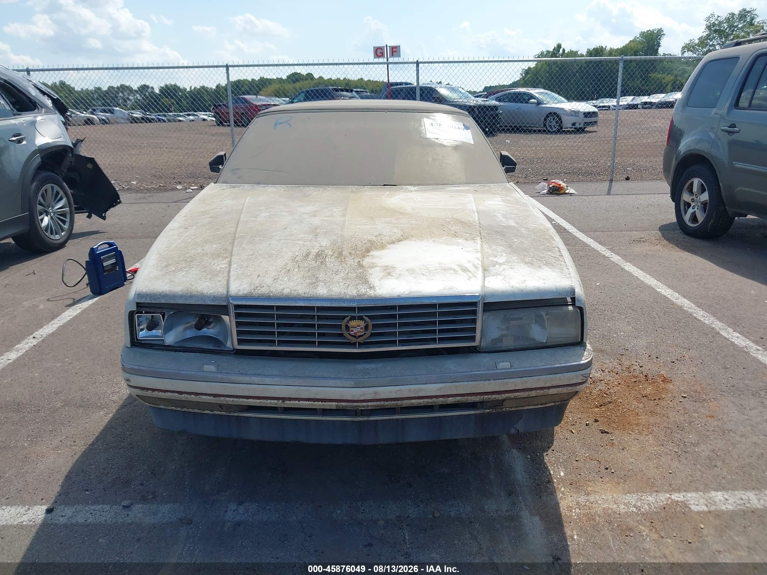 1990 Cadillac Allante   White vin: 1G6VS3382LU127366