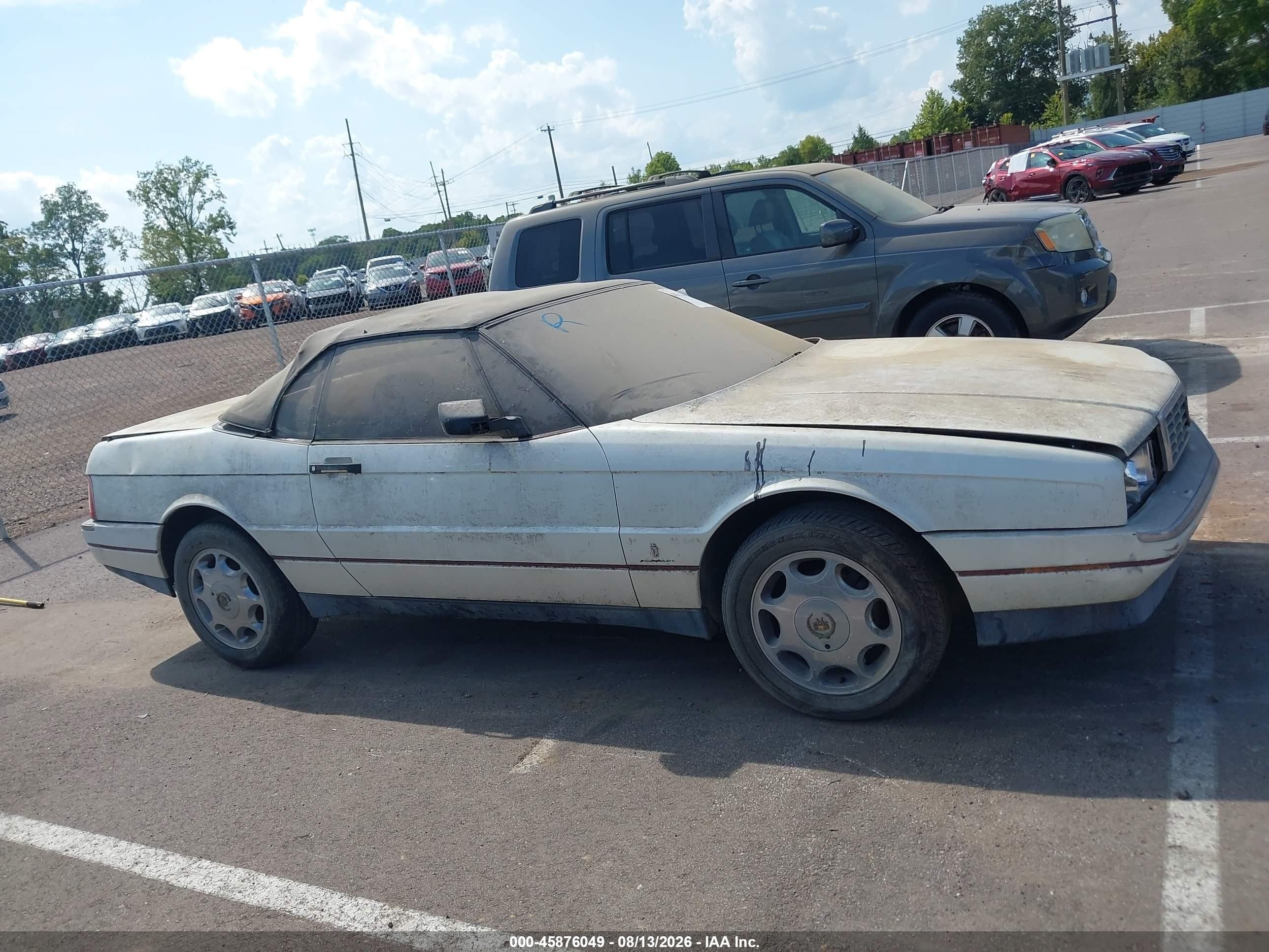 1990 Cadillac Allante   White vin: 1G6VS3382LU127366