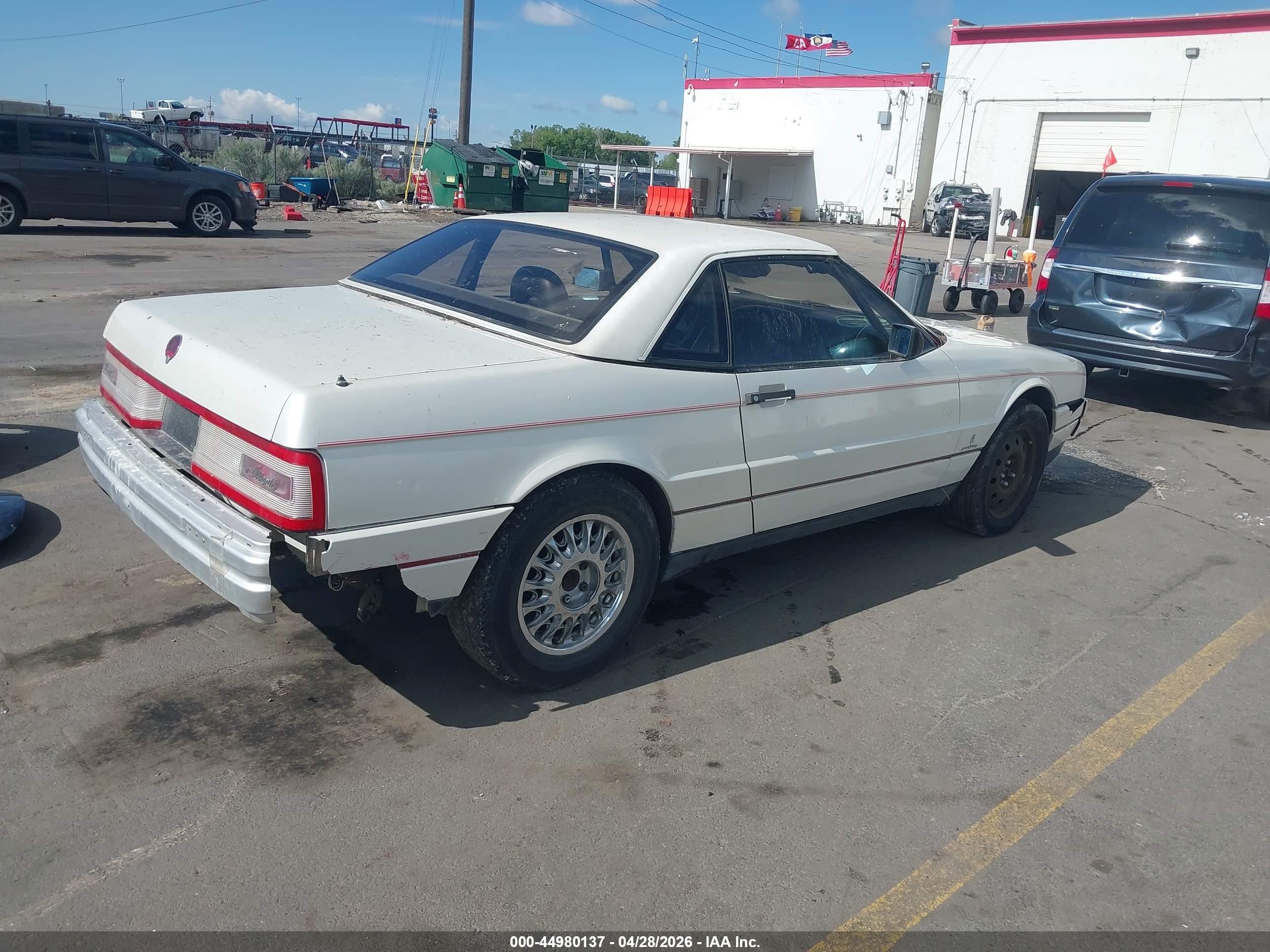1990 Cadillac Allante   White vin: 1G6VS3387LU127153