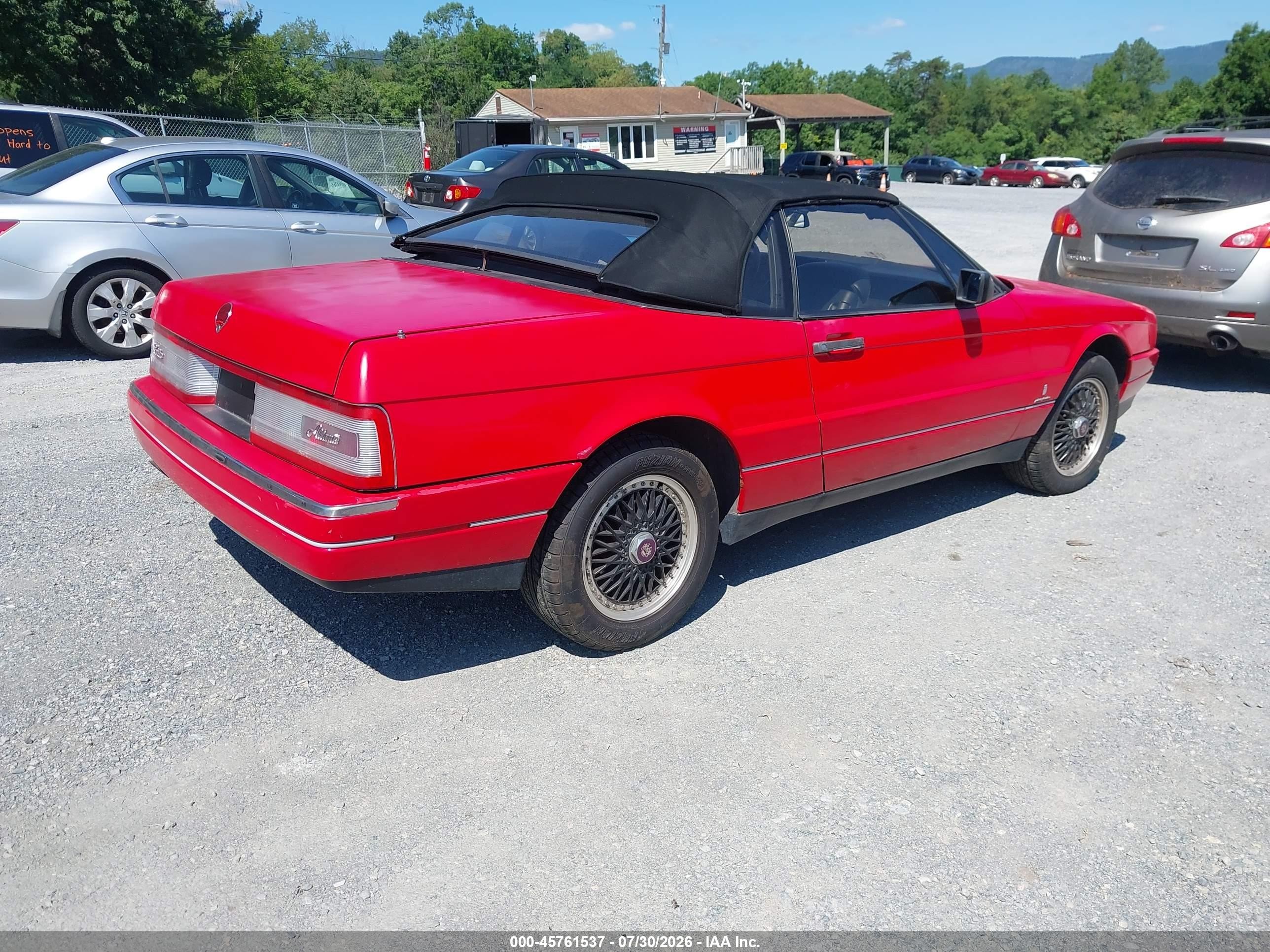 1991 Cadillac Allante   Red vin: 1G6VS3388MU125364