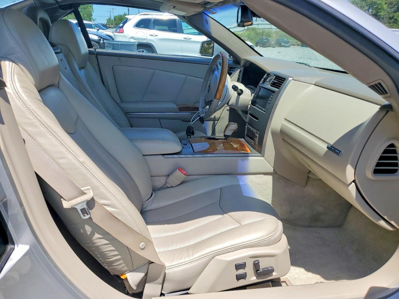 2005 Cadillac Xlr Серебряный vin: 1G6YV34A155603786