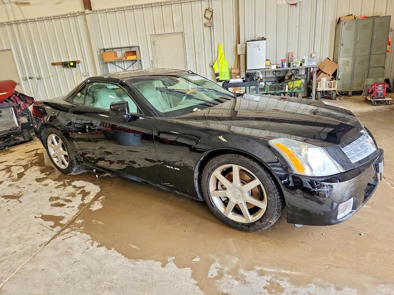 2004 Cadillac Xlr Black vin: 1G6YV34A245603181