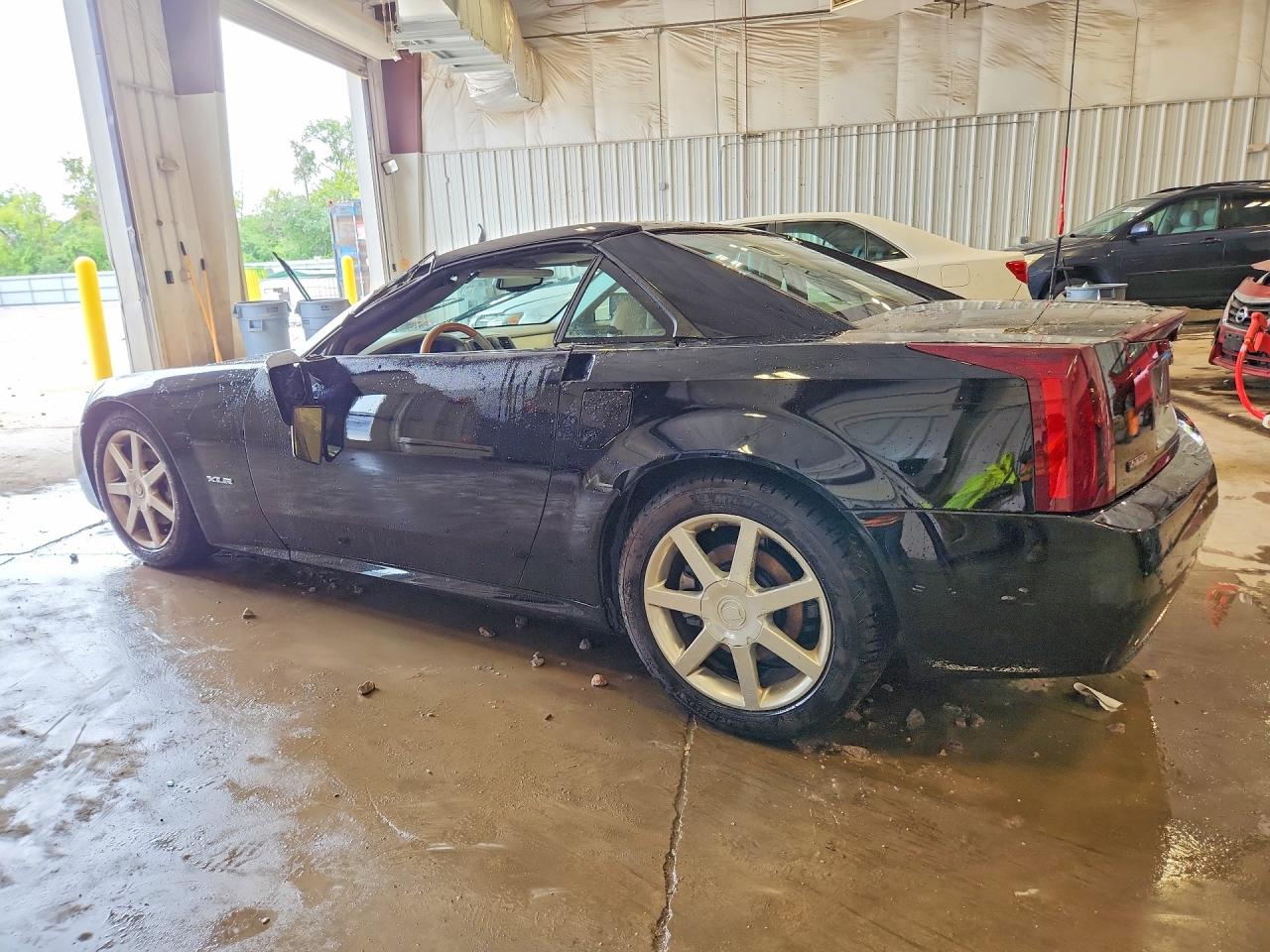 2004 Cadillac Xlr Black vin: 1G6YV34A245603181