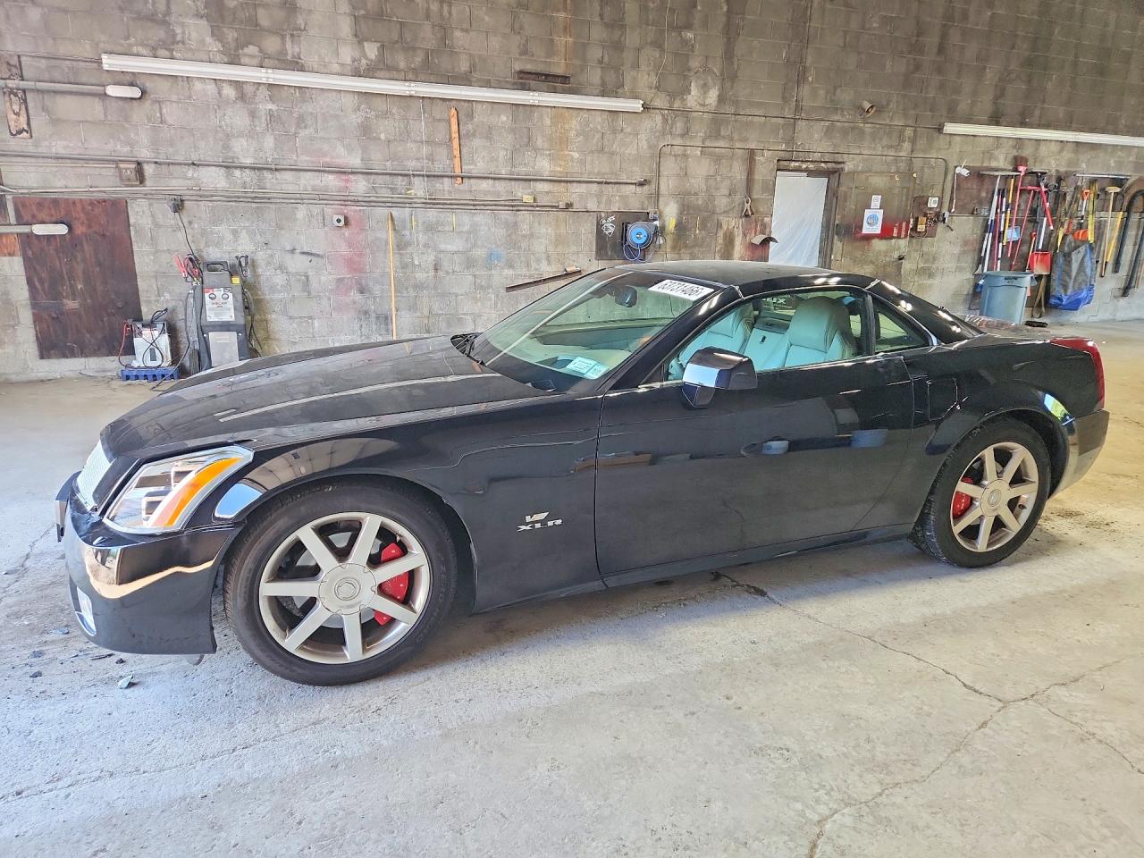 2005 Cadillac Xlr Черный vin: 1G6YV34A555601569