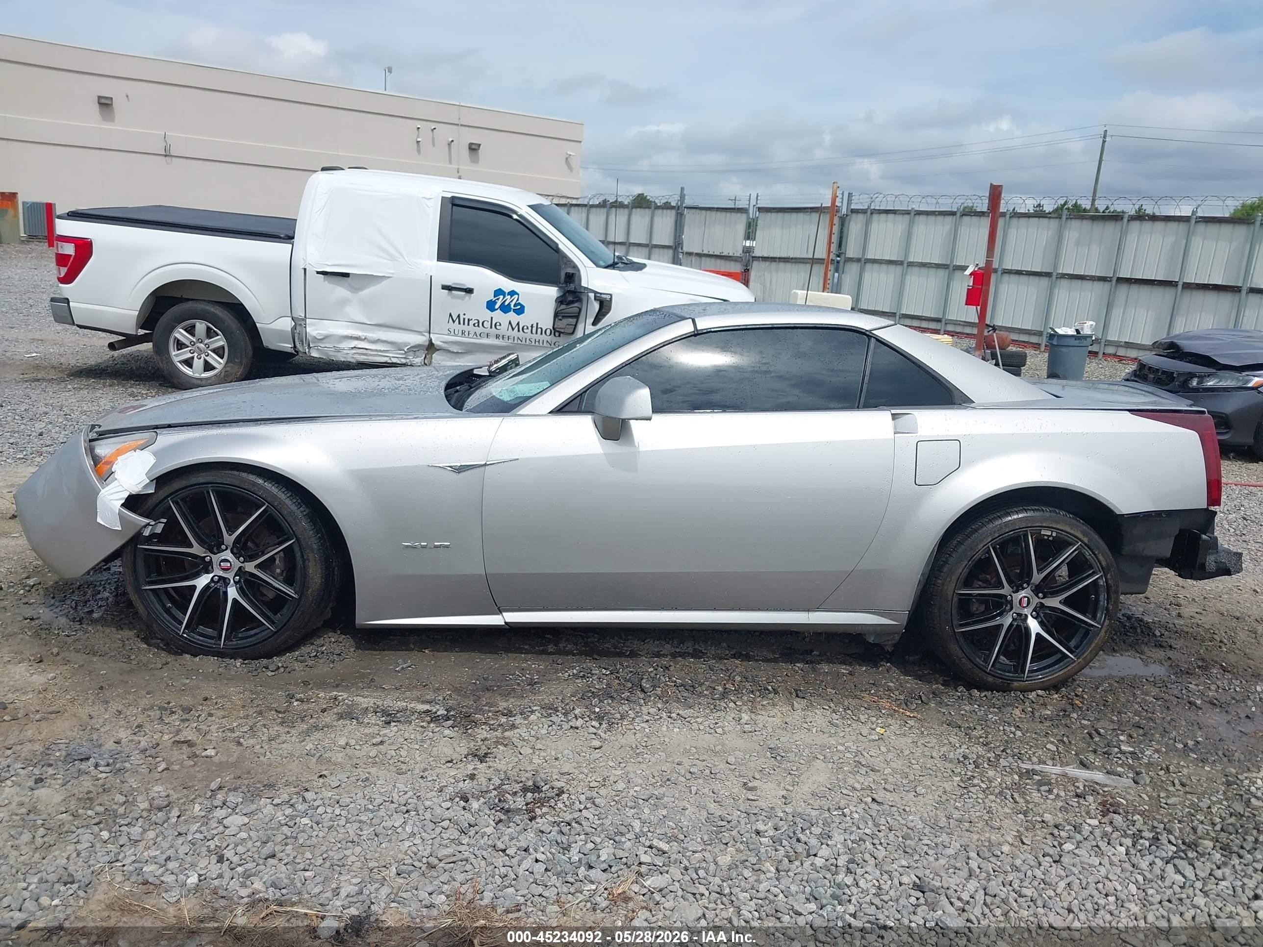 2005 Cadillac Xlr Standard Silver vin: 1G6YV34A855603560