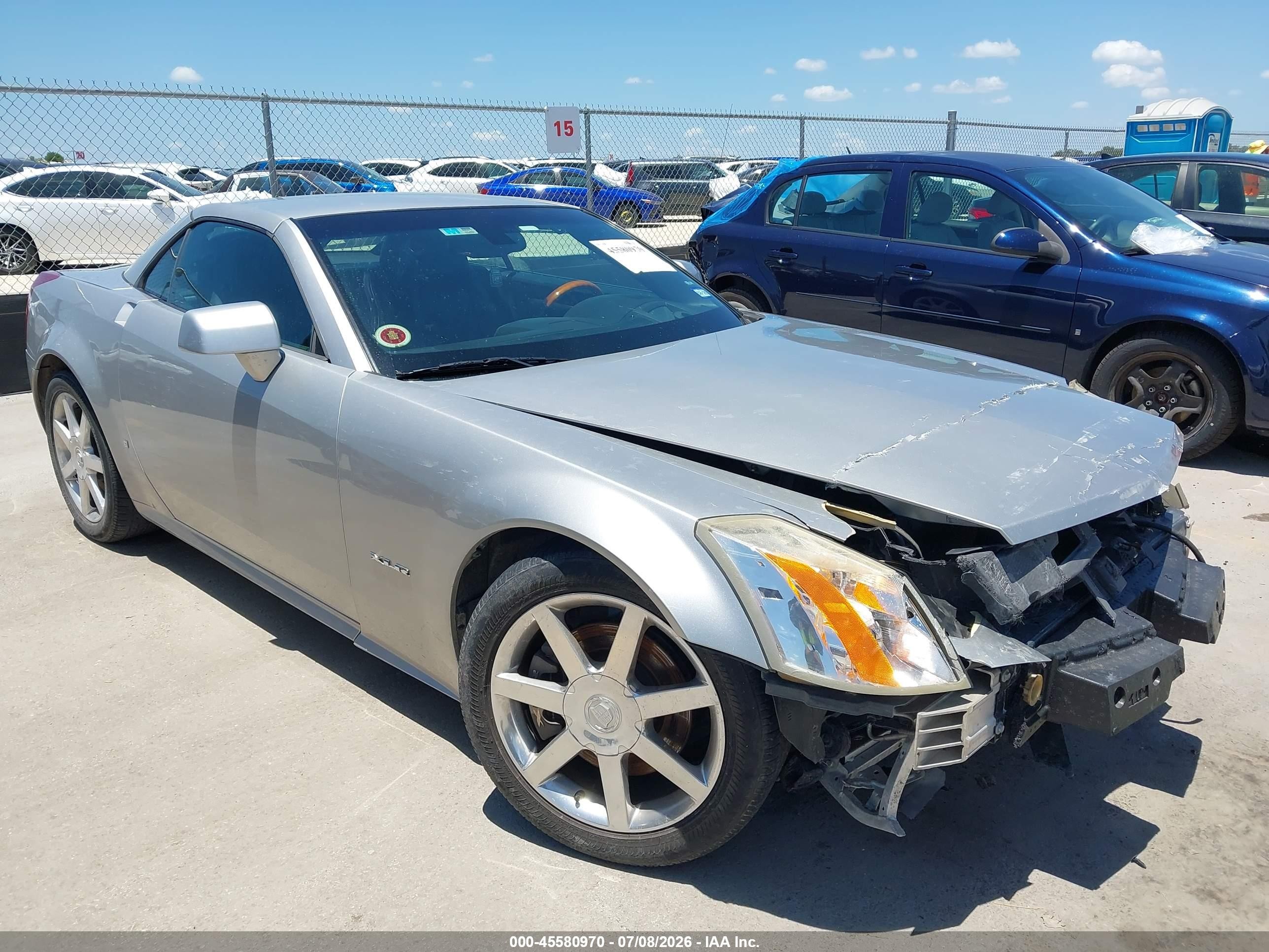2008 Cadillac Xlr   Silver vin: 1G6YV36A685601324