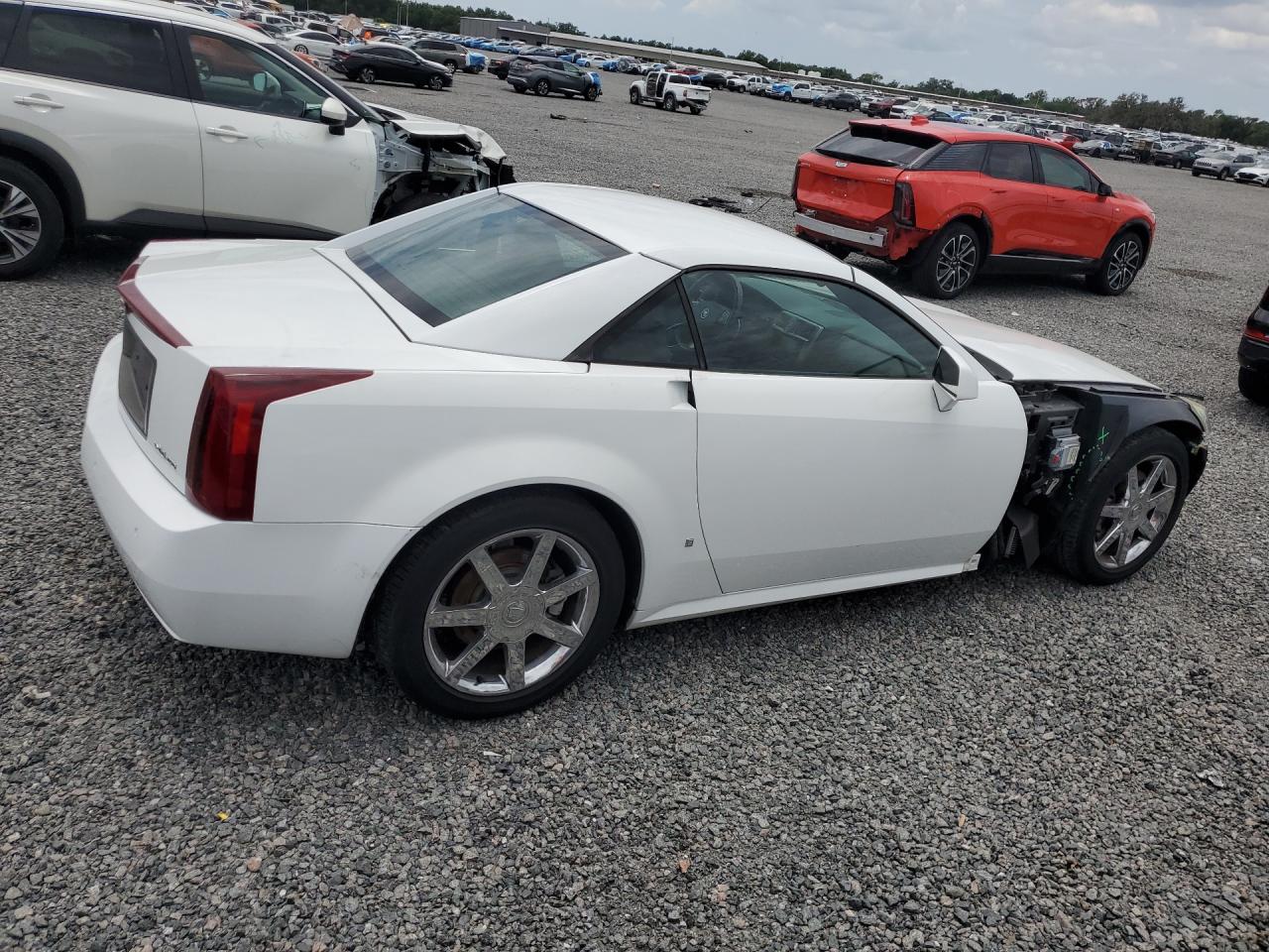 2008 Cadillac Xlr White vin: 1G6YV36A785600926