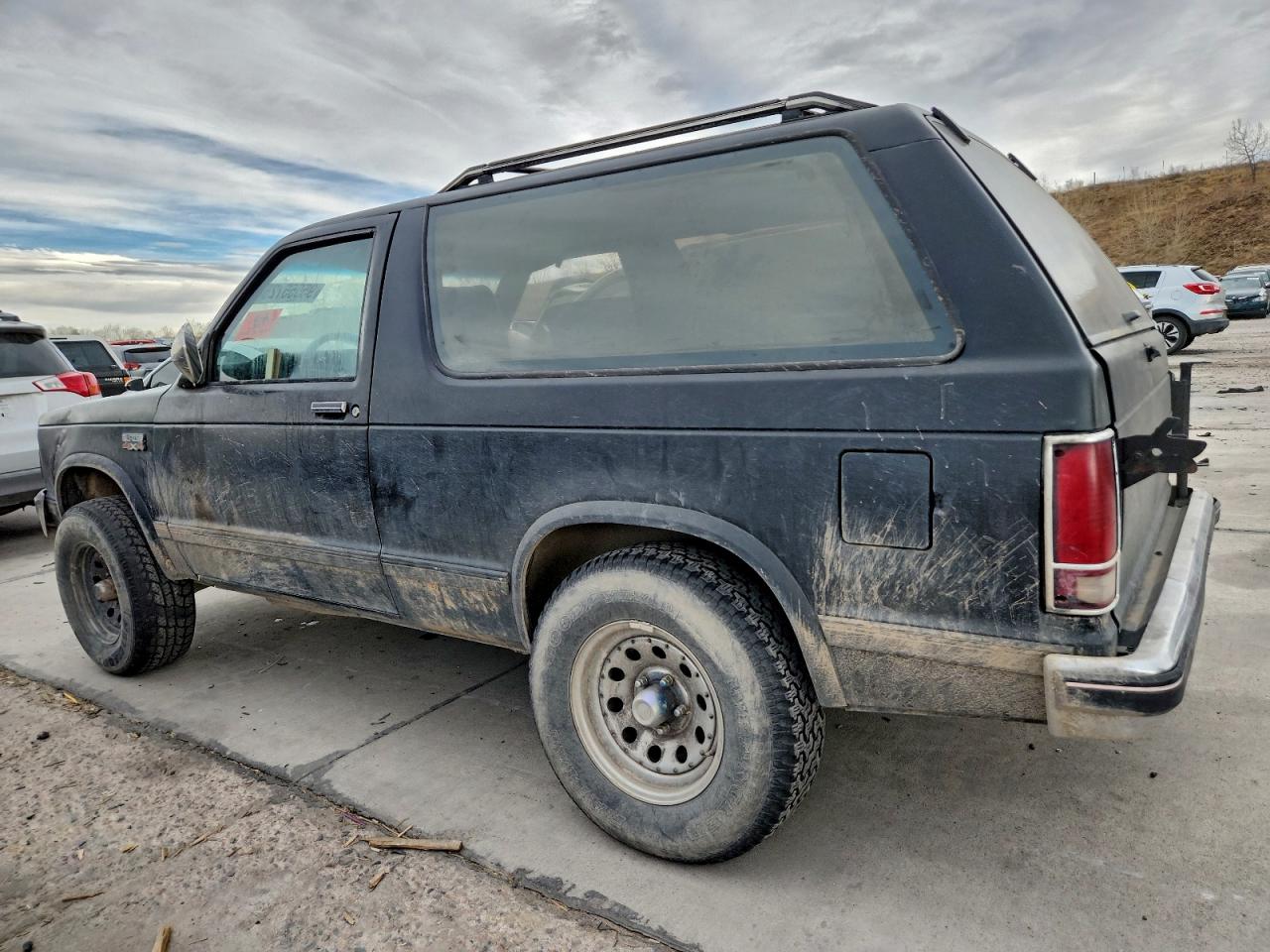 1986 Chevrolet Blazer S10 Black vin: 1G8CT18R2G8186627