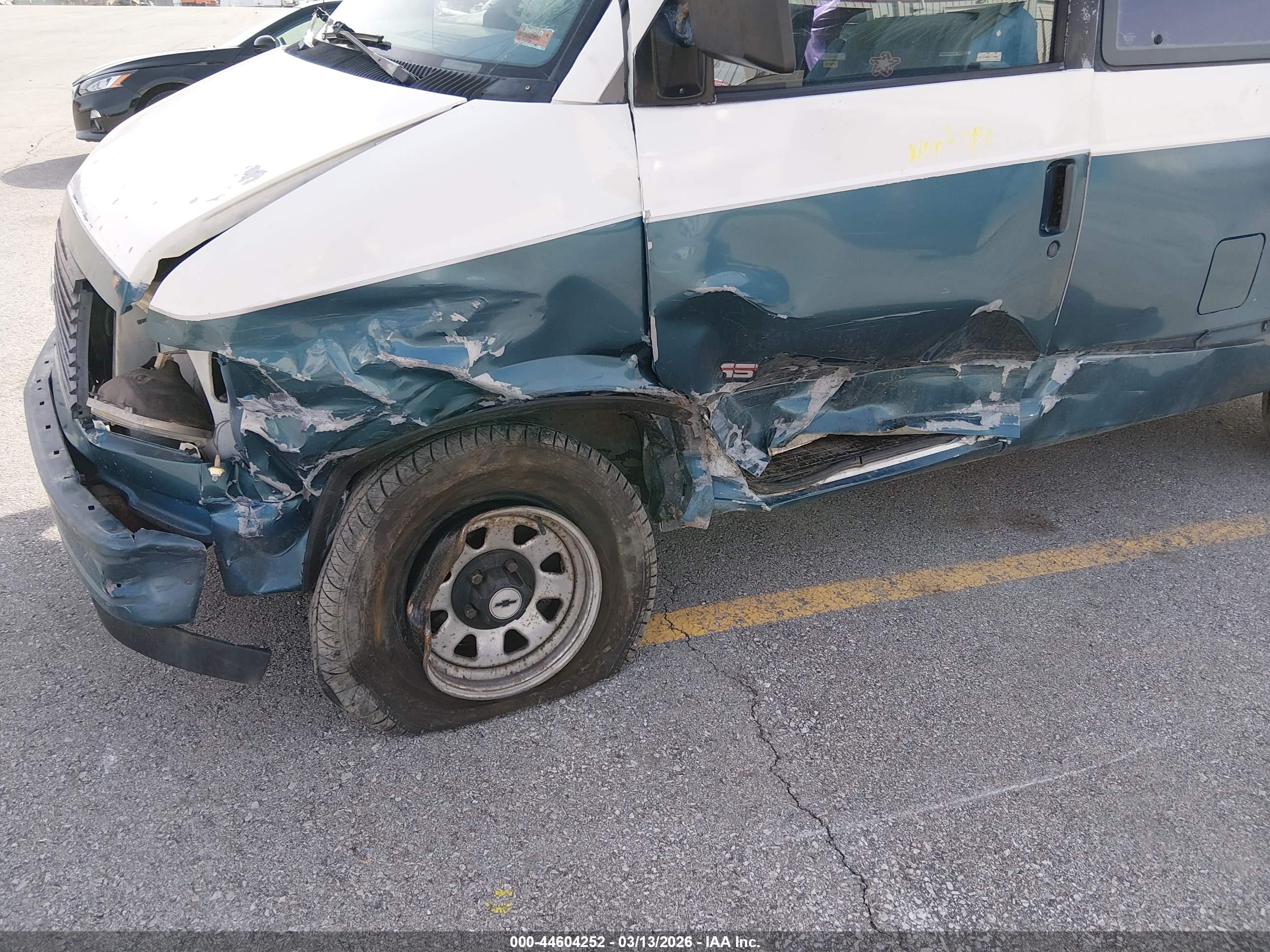 1986 Chevrolet Astro   Turquoise vin: 1G8DM15Z7GB149209