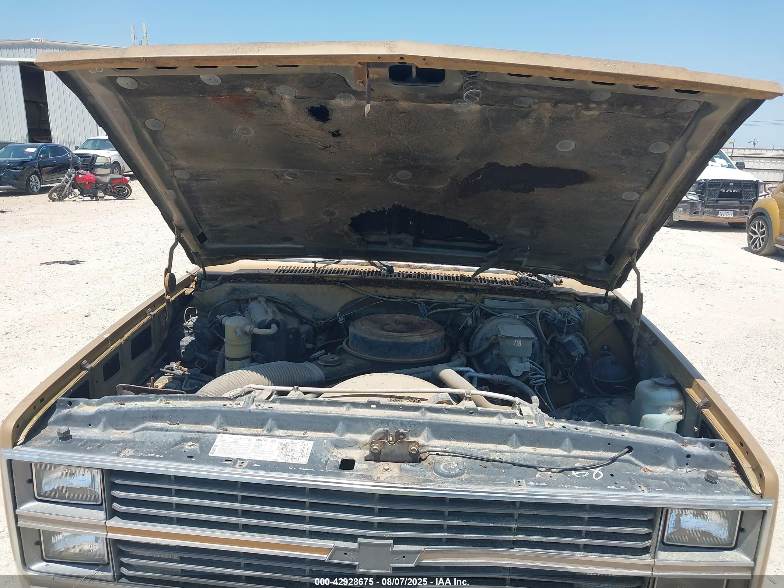 1984 Chevrolet Suburban C10 Brown vin: 1G8EC16LXEF197925