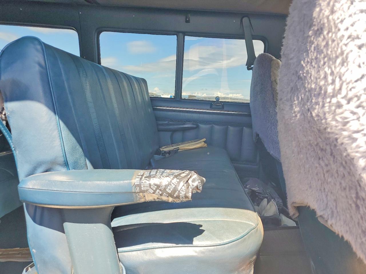1983 Chevrolet G20 Gray vin: 1G8EG25L4D7141306