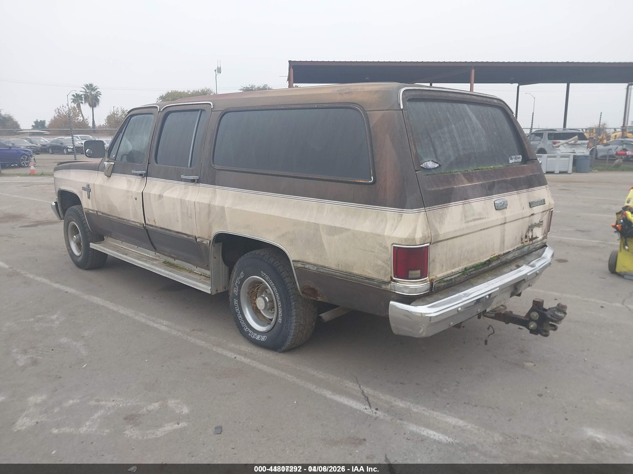 1984 Chevrolet Suburban K10 Brown vin: 1G8EK16C9EF146600