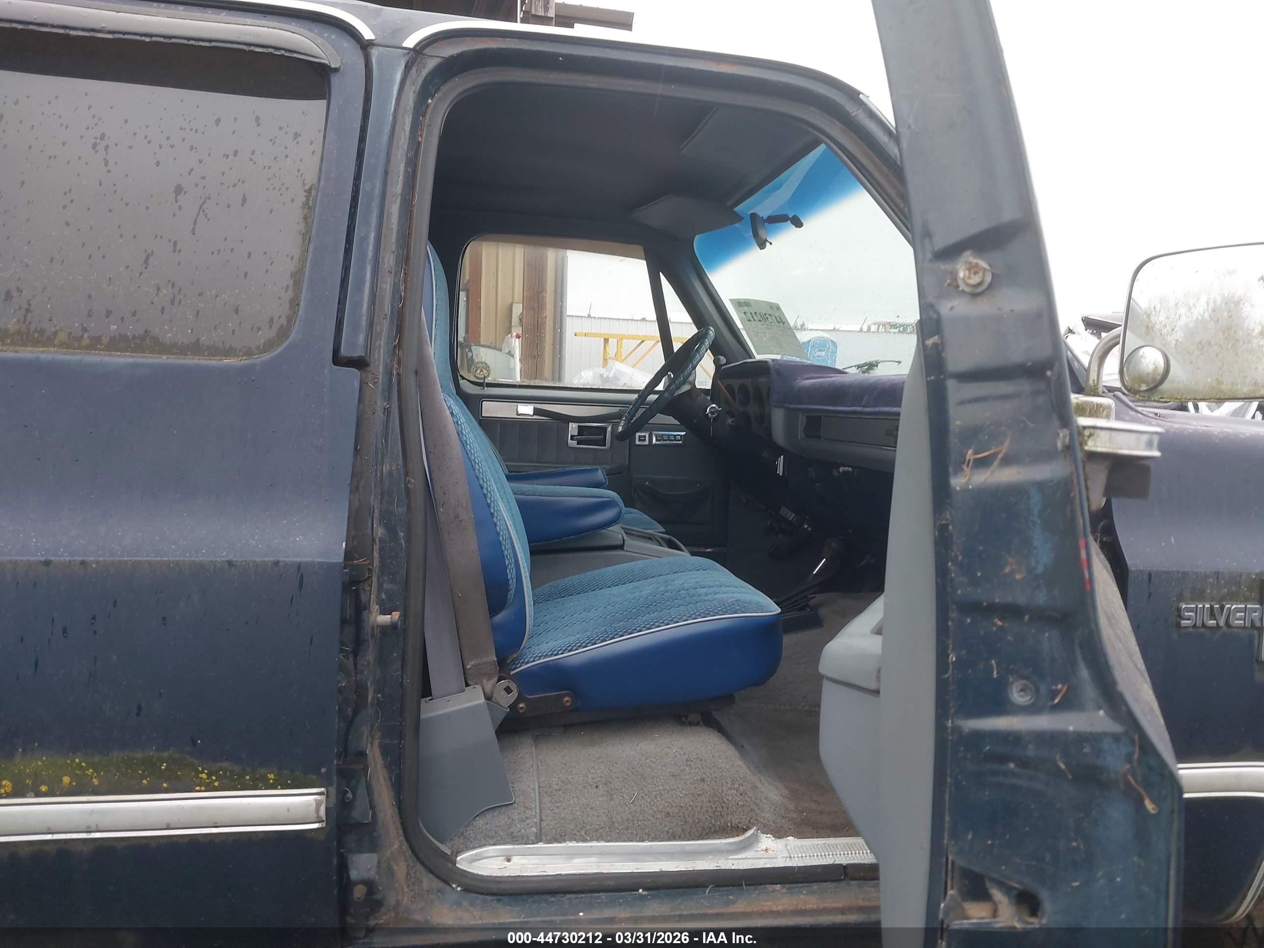 1986 Chevrolet Suburban K10 Blue vin: 1G8EK16L1GF130488