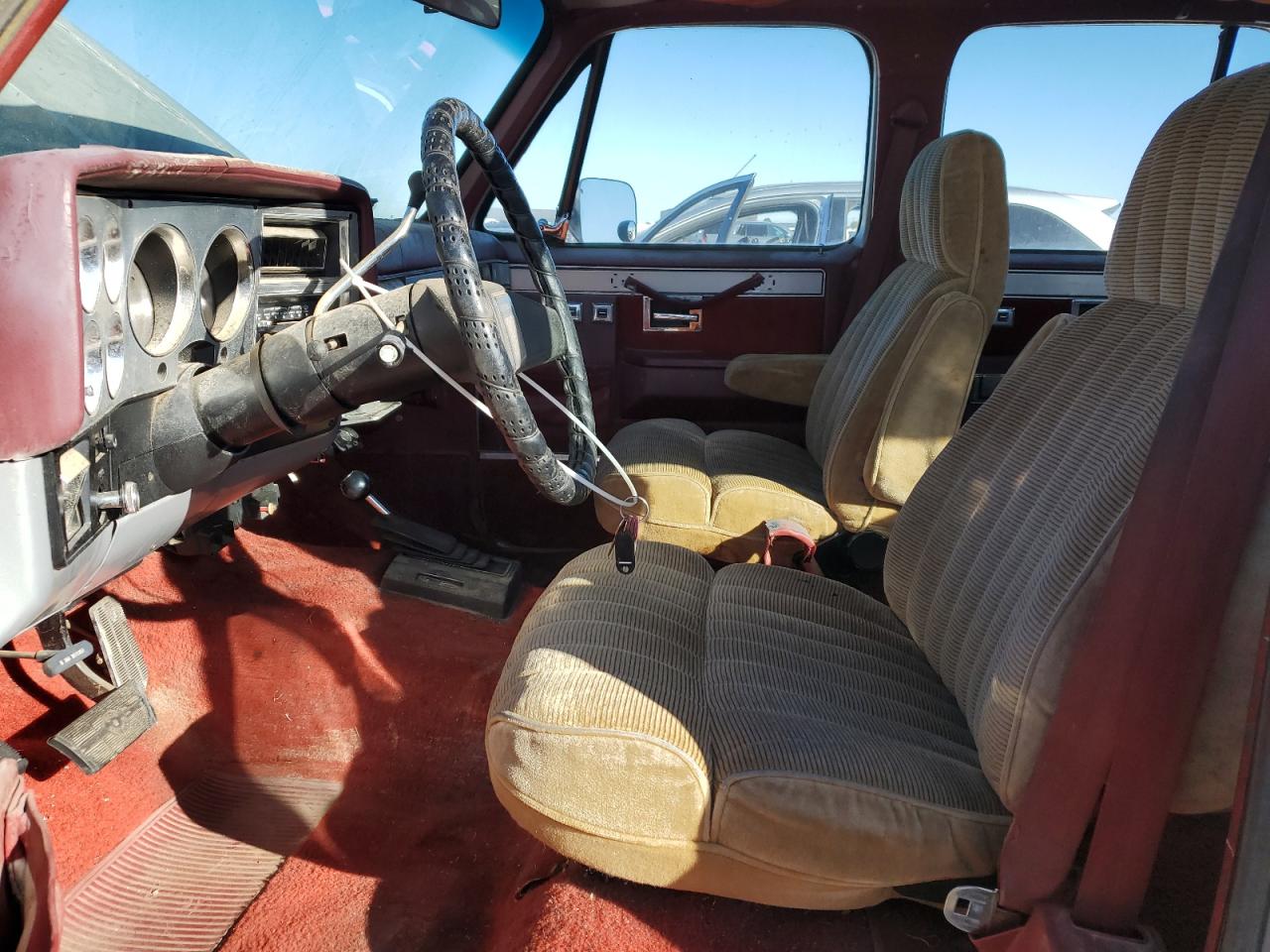1983 Chevrolet Suburban K10 Серебряный vin: 1G8EK16L4DF118671
