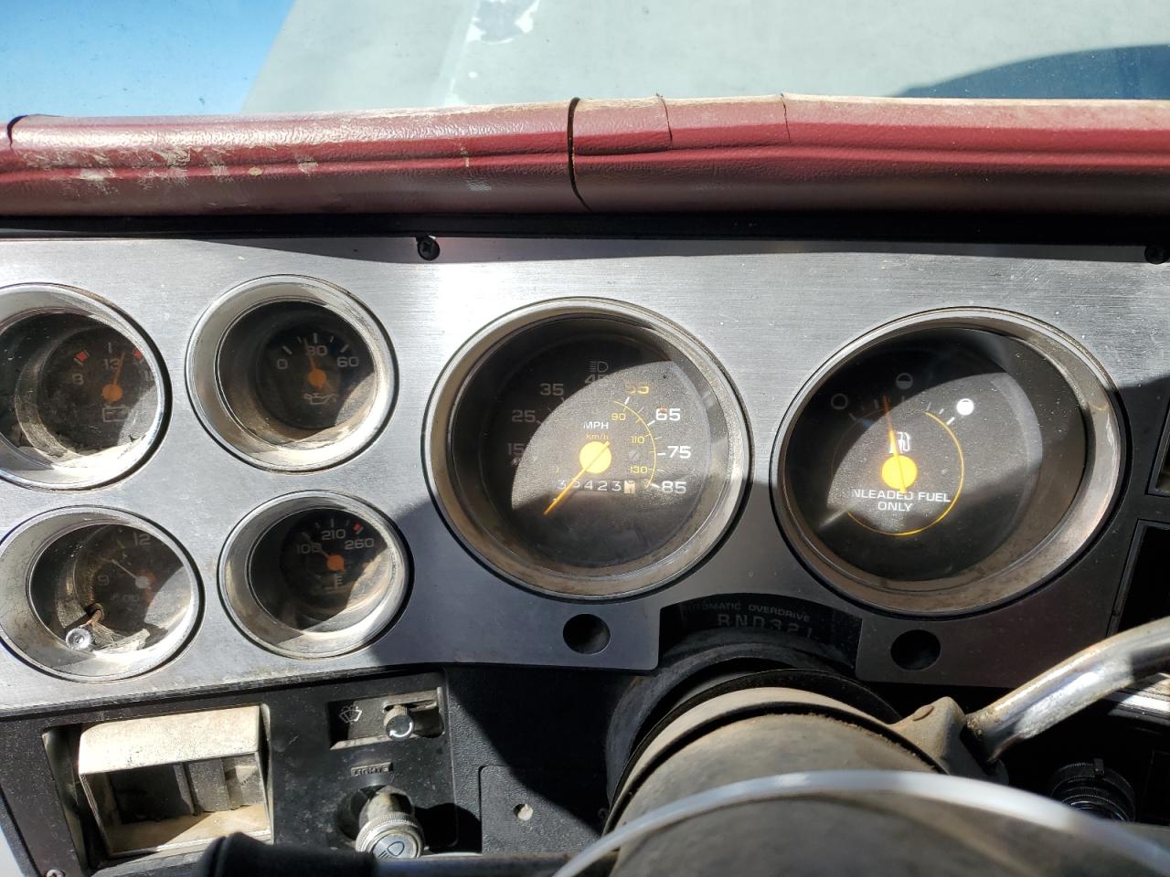 1983 Chevrolet Suburban K10 Серебряный vin: 1G8EK16L4DF118671