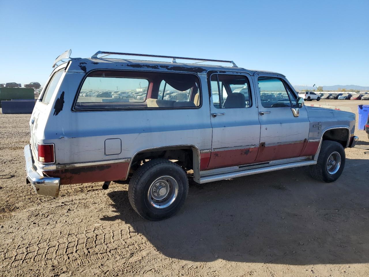 1983 Chevrolet Suburban K10 Серебряный vin: 1G8EK16L4DF118671