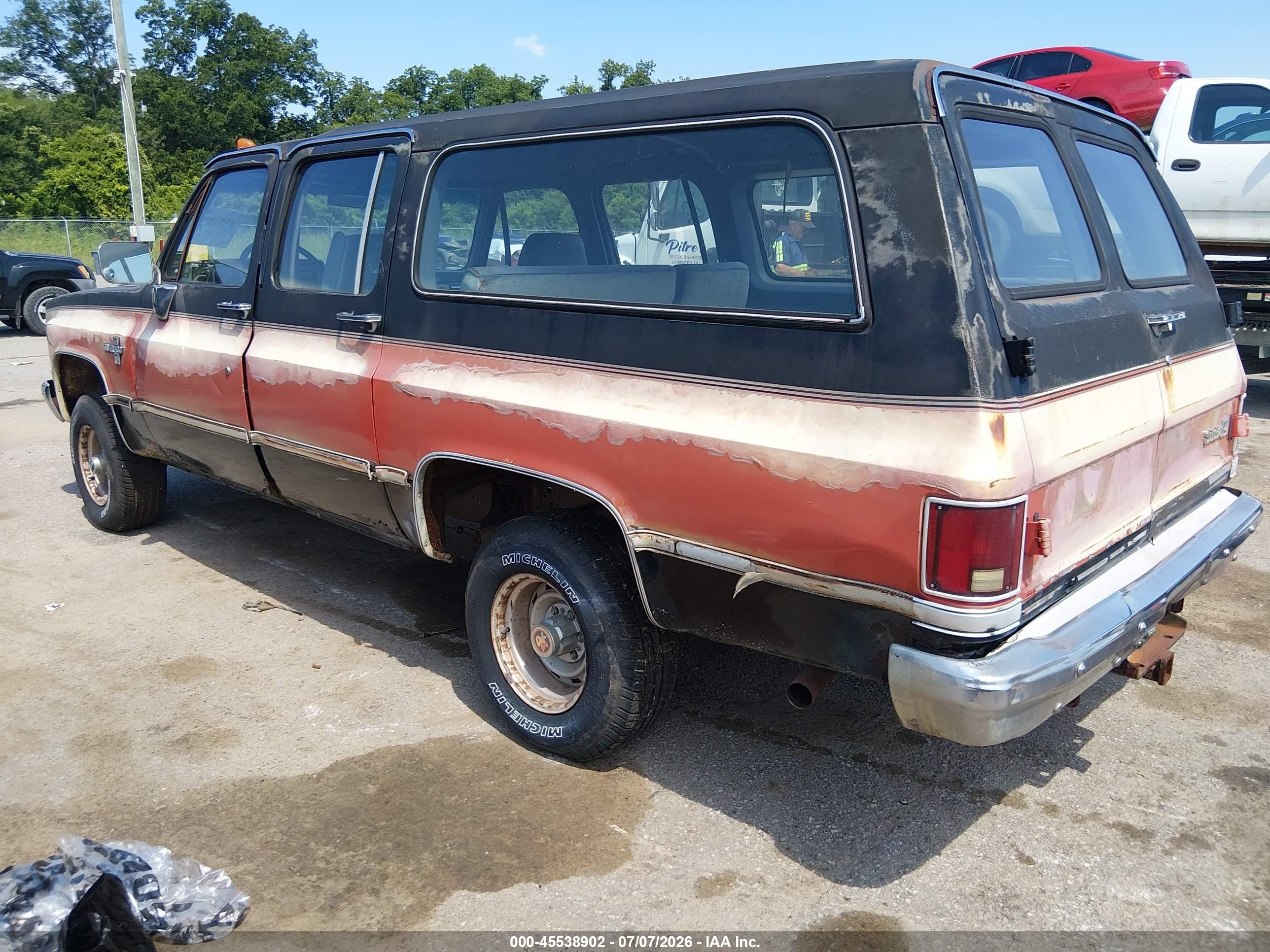 1985 Chevrolet Suburban K10 Black vin: 1G8EK16LXFF134134