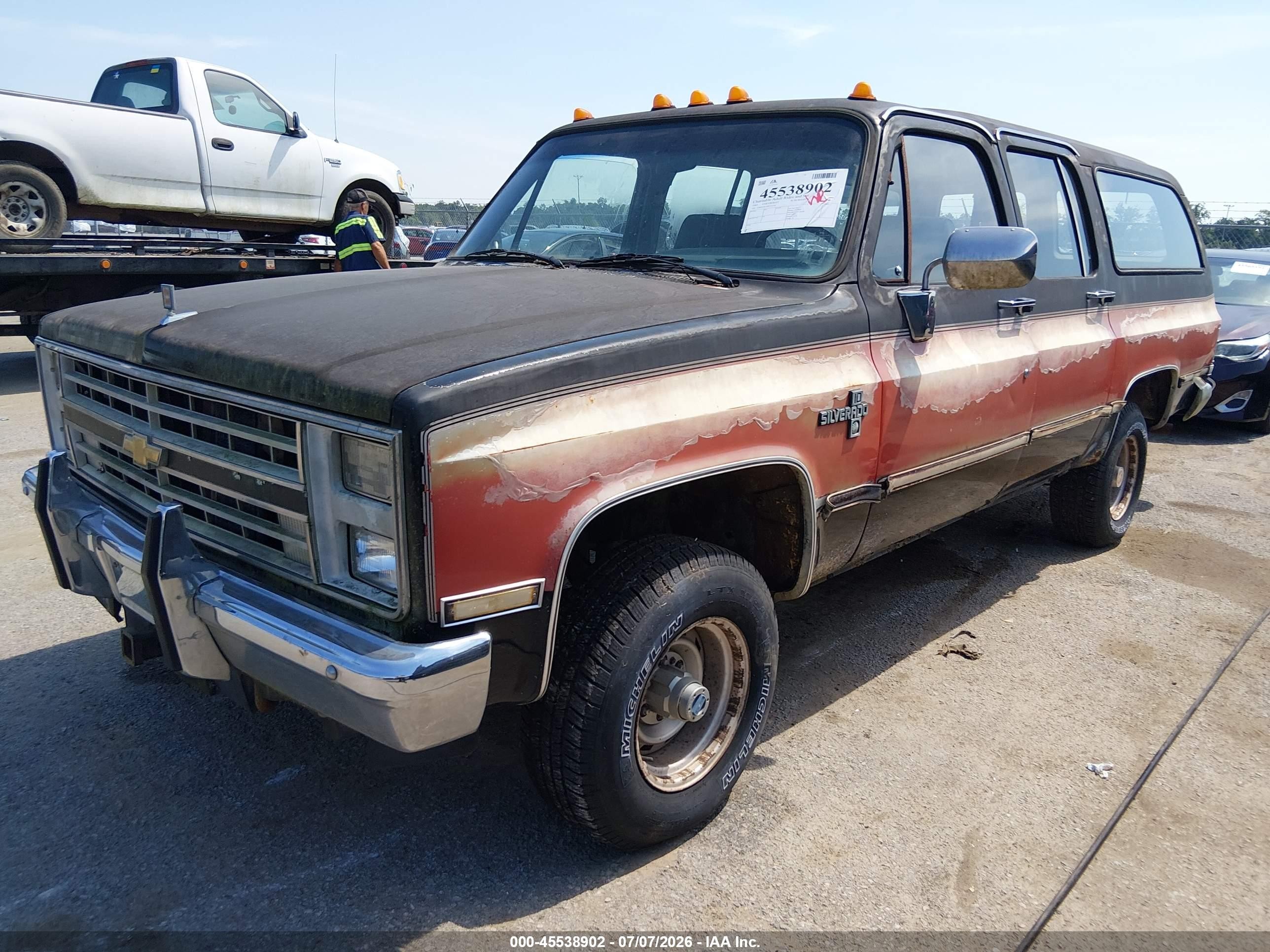 1985 Chevrolet Suburban K10 Black vin: 1G8EK16LXFF134134