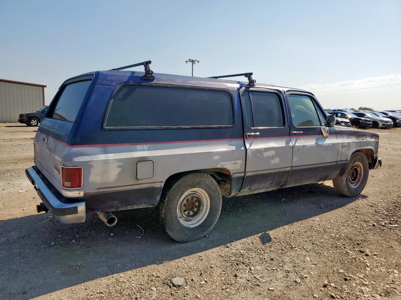 1985 Chevrolet Suburban C2 Two Tone vin: 1G8GC26M3FF129135