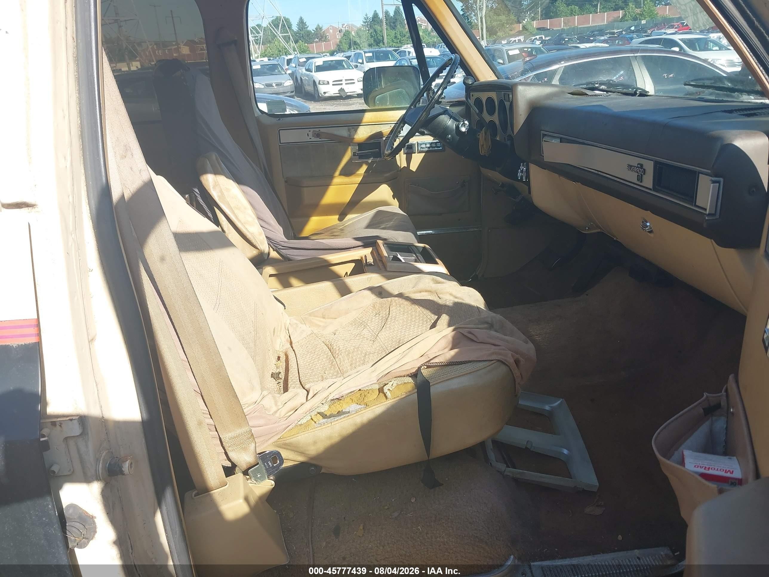 1986 Chevrolet Suburban C2 Burgundy vin: 1G8GC26M3GF116435