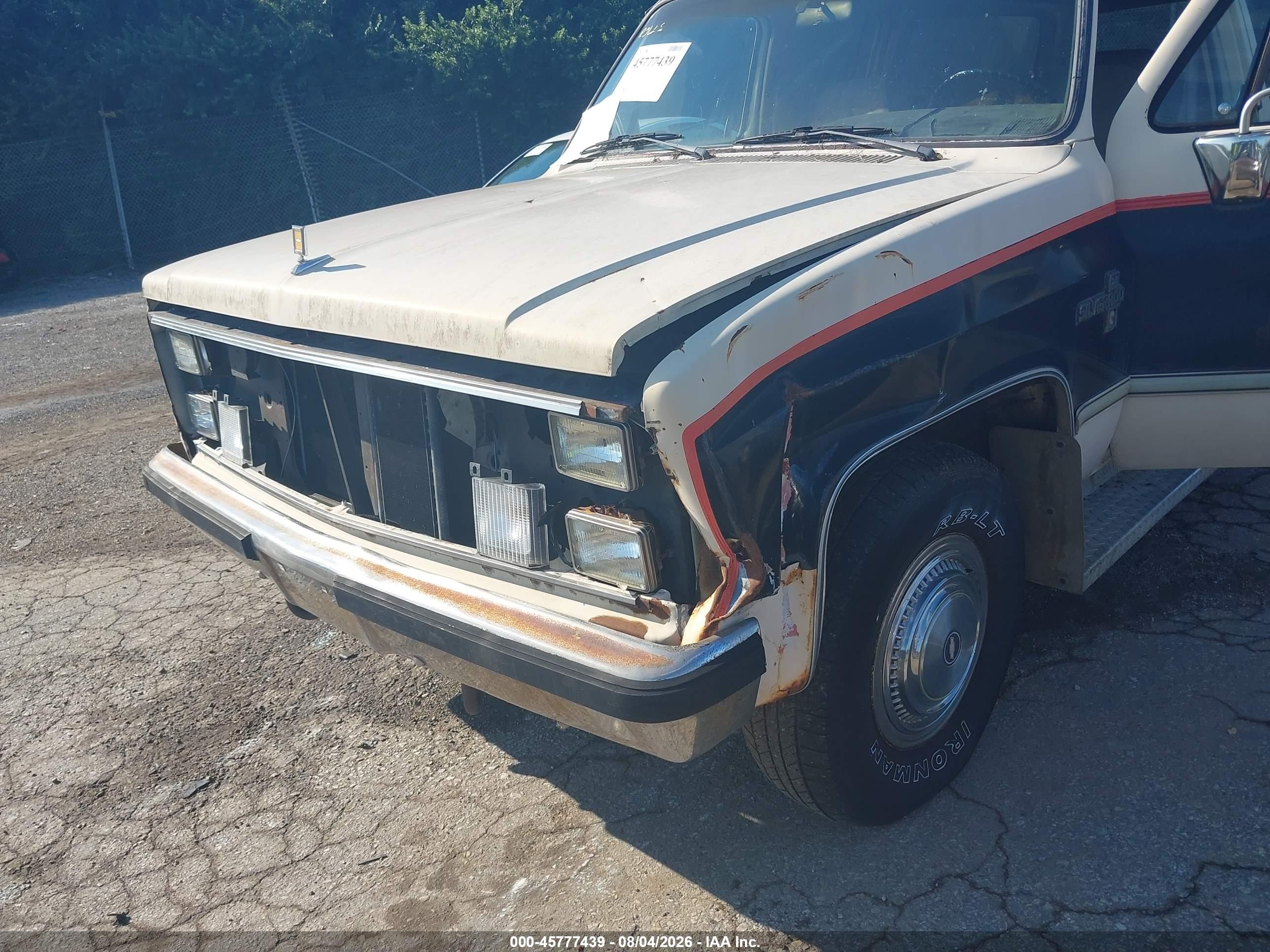 1986 Chevrolet Suburban C2 Burgundy vin: 1G8GC26M3GF116435